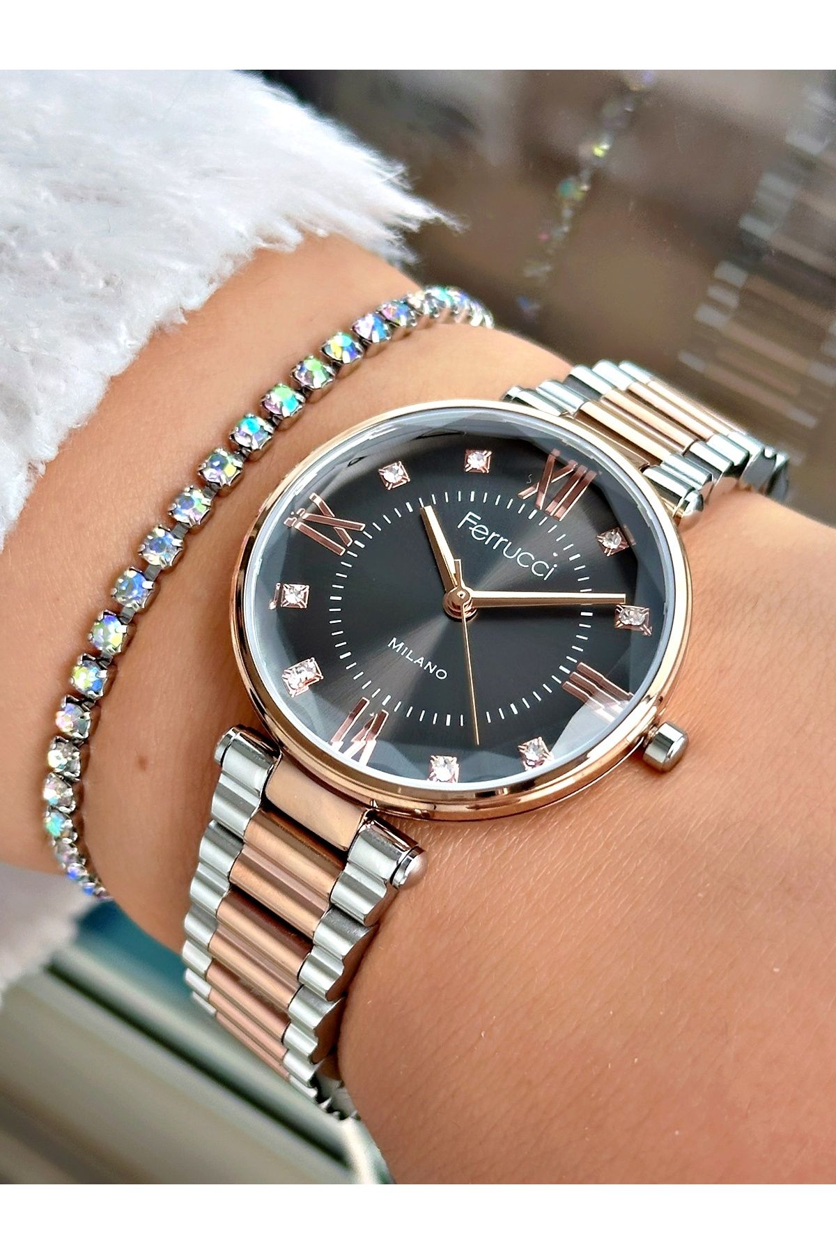 Ferrucci FERRUCCİ SİYAH KADRANLI TAŞ RAKAMLI ROSE GÜMÜŞ METAL KADIN KOL SAATİ