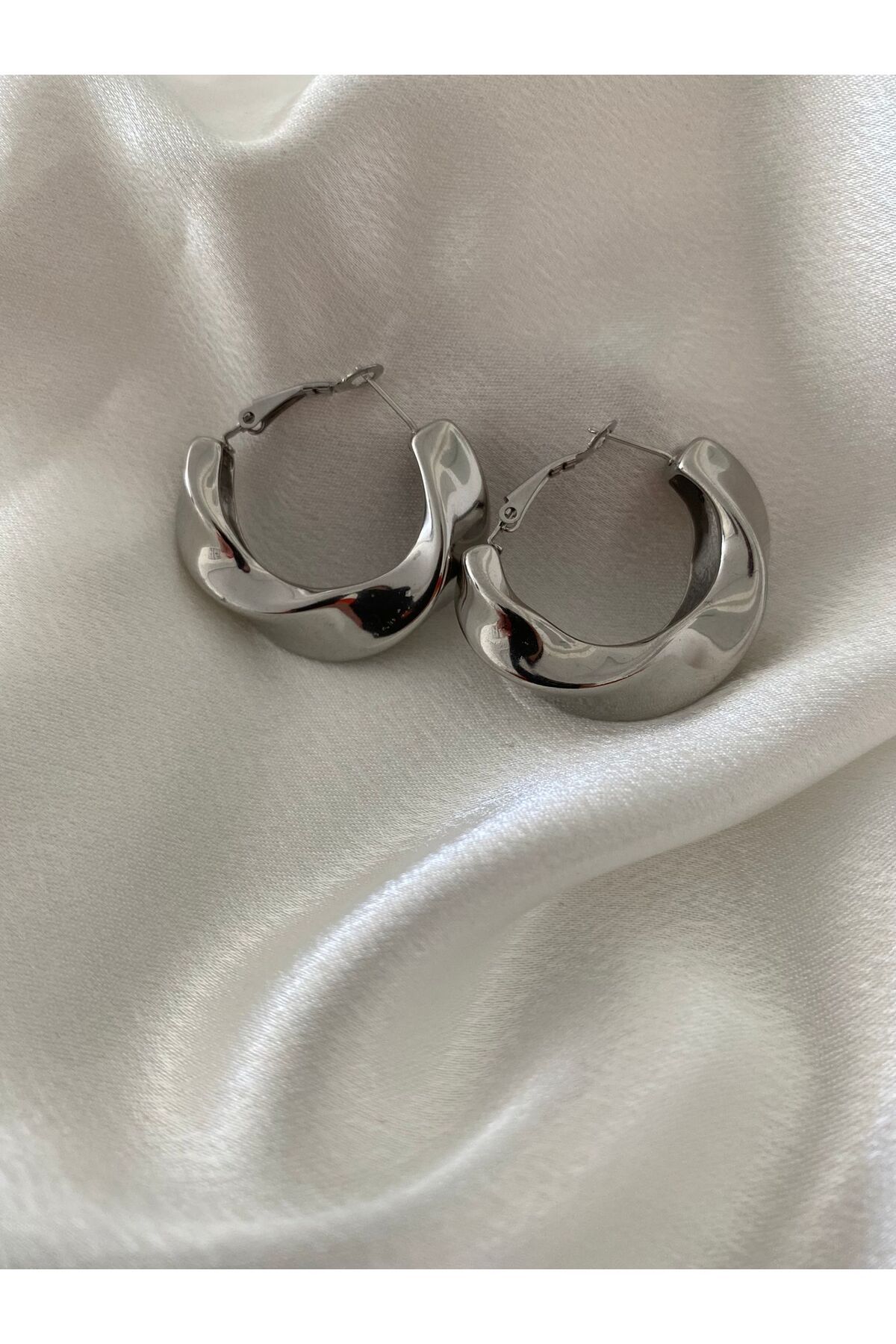 stainless steell Kalın Yarım Burgu Halka Çelik Küpe