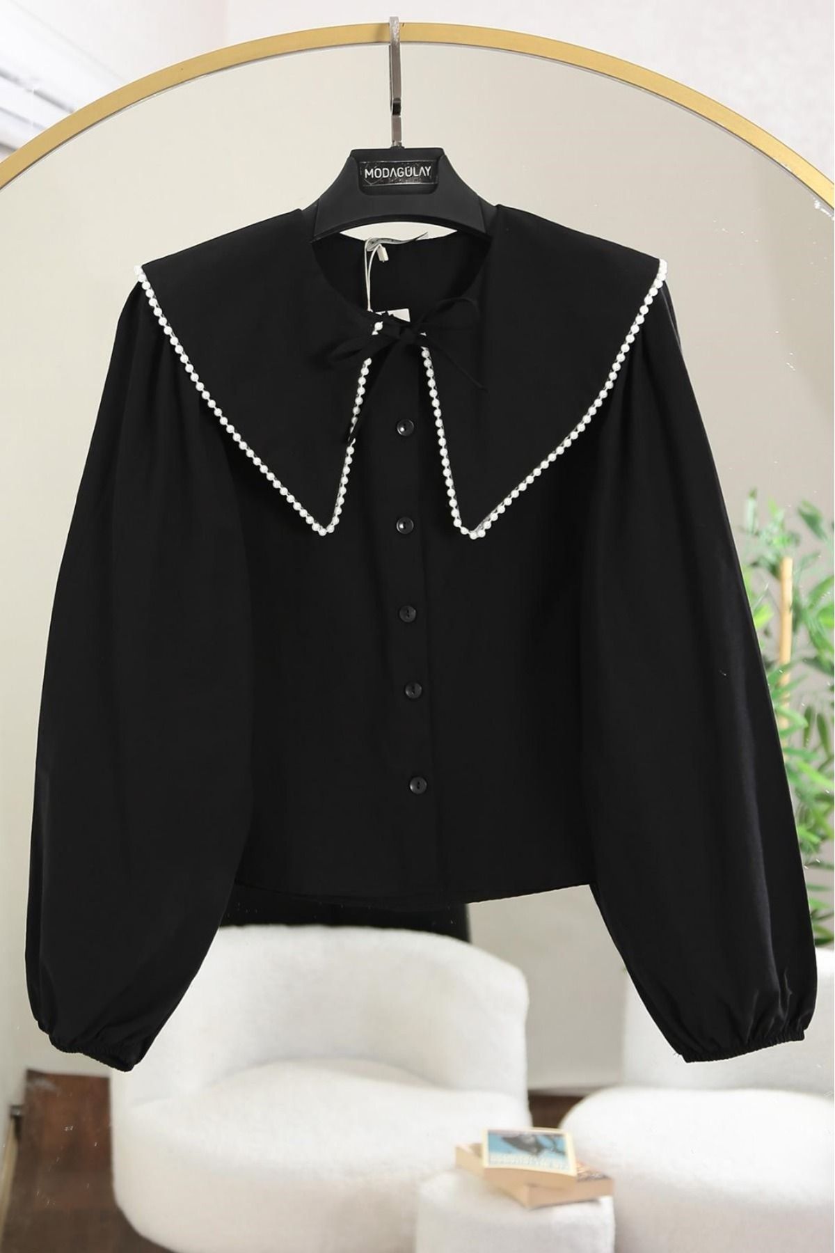 Butik Yaka İncili Gömlek