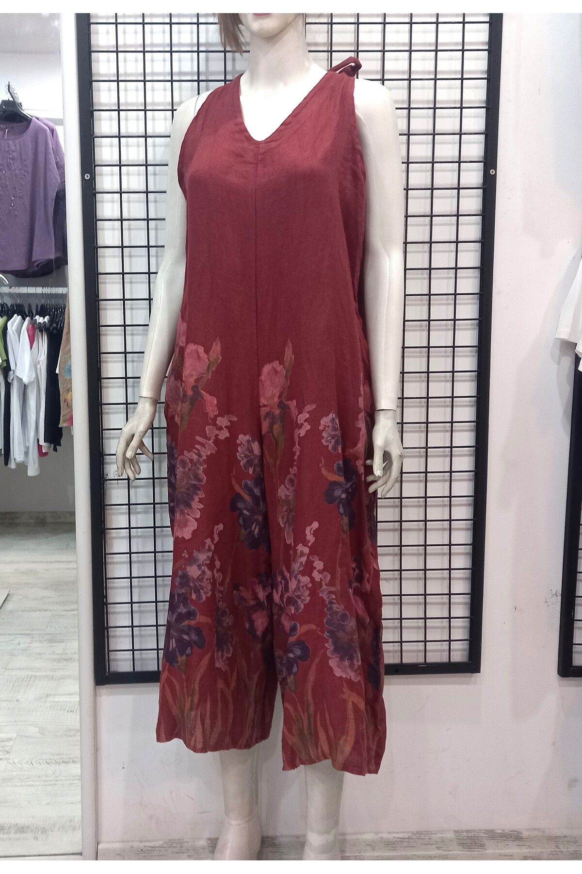 Butik Şans Çiçek Baskı Detaylı Boyundan Bağlamalı Cepli İtalyan Keten Tulum