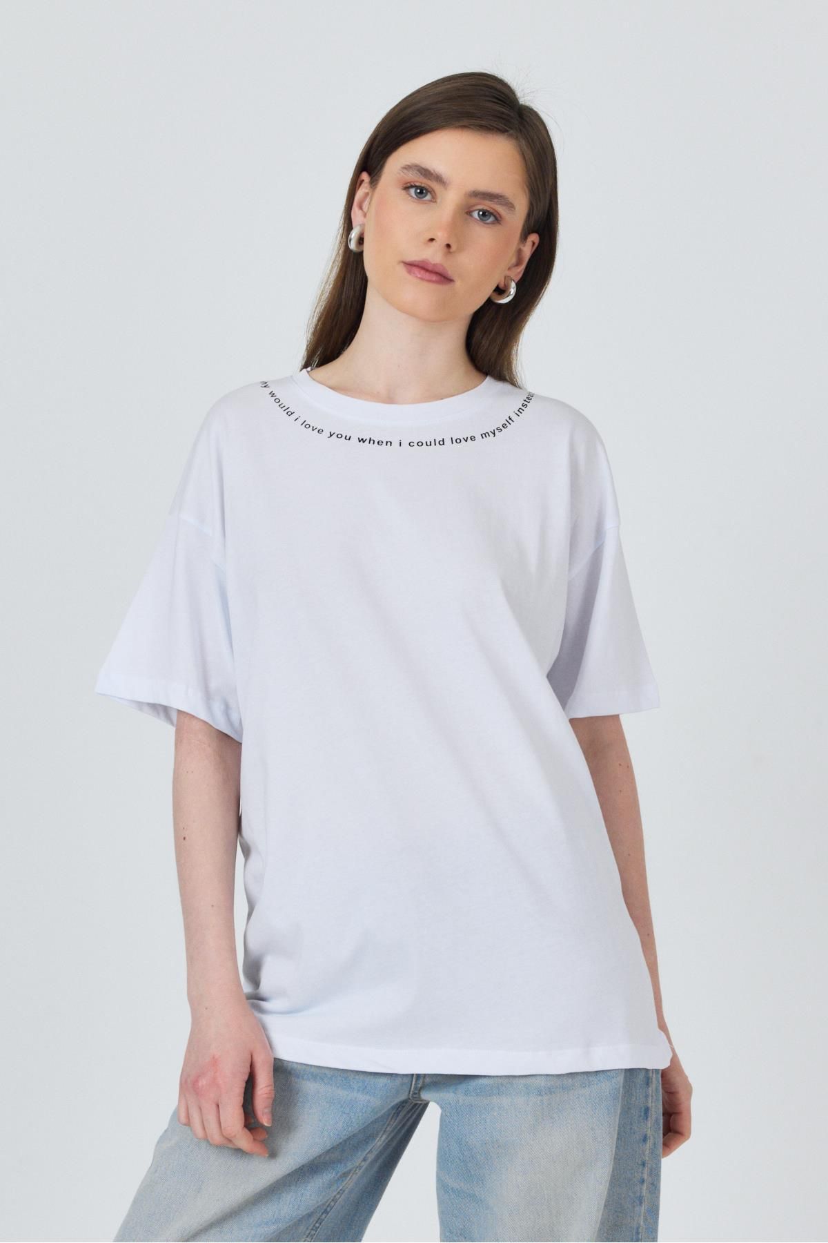 Rays Beyaz Yaka Yazı Baskılı Oversize Pamuklu Tişört 2150-34M