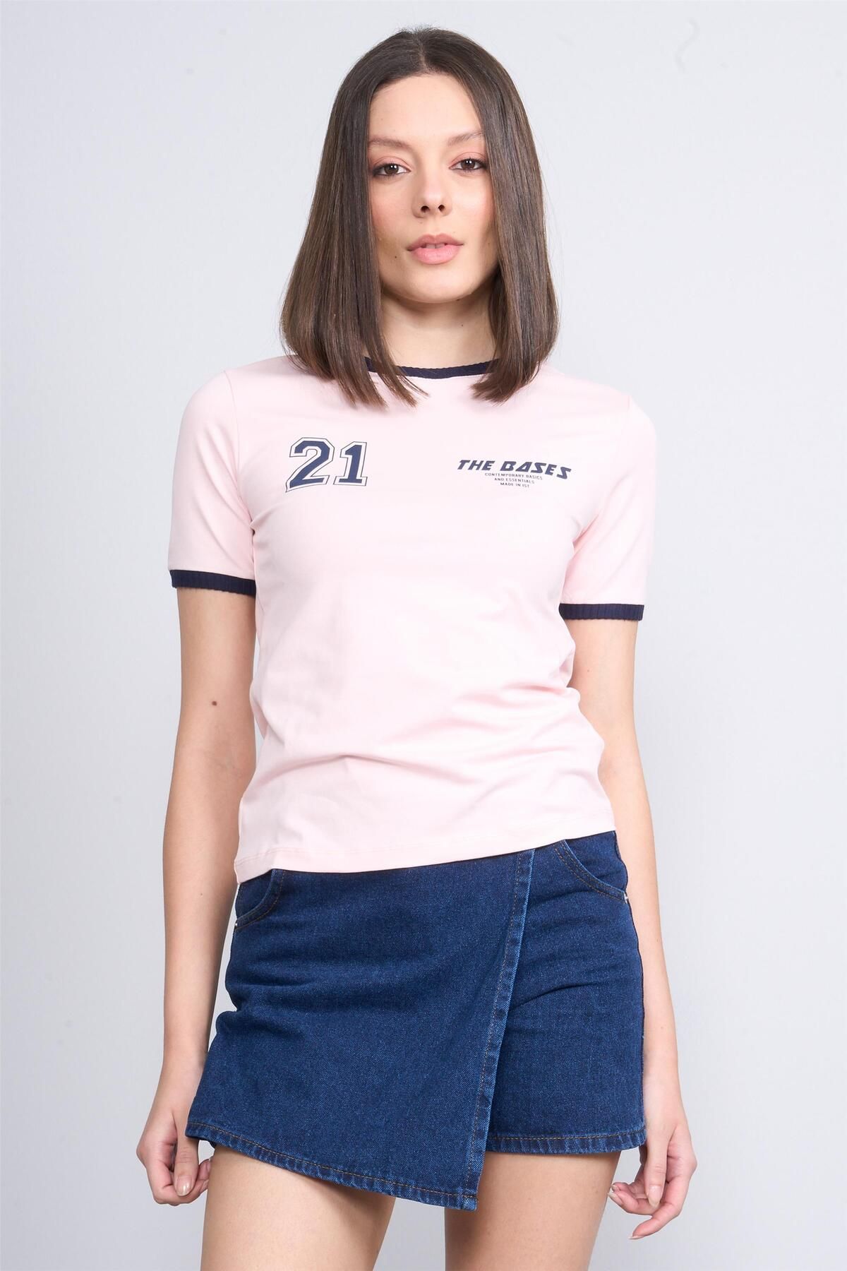 Helly Y25 Mb-5981 Pudra Kadın Sayı Ve Yazı Baskılı T-Shirt