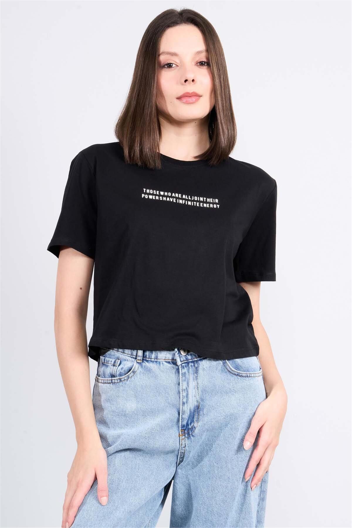 FİTHİT Çetinkaya Fithit 8363 Bisiklet Yaka 30/1 Penye Regular Crop T-shirt Siyah