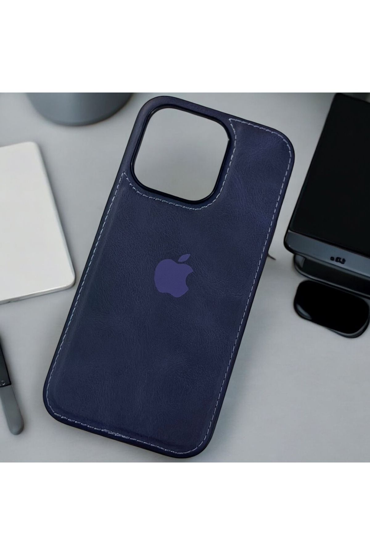 shop İPhone 14 Pro Deri Logolu İçi Kadife Telefon Kılıfı
