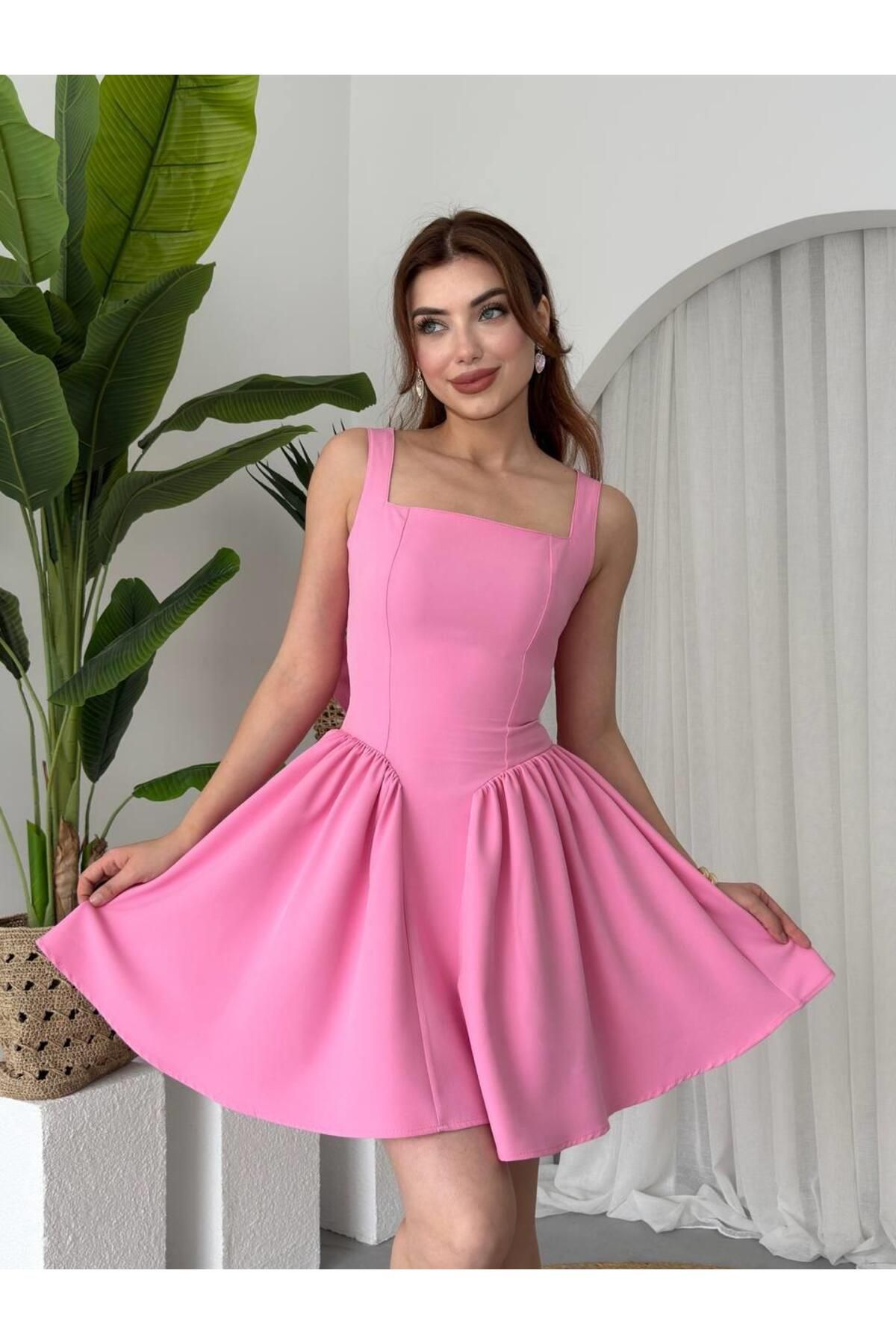 conconmoda Kadın Sırt Fionk Detay Atlas Mini Elbise