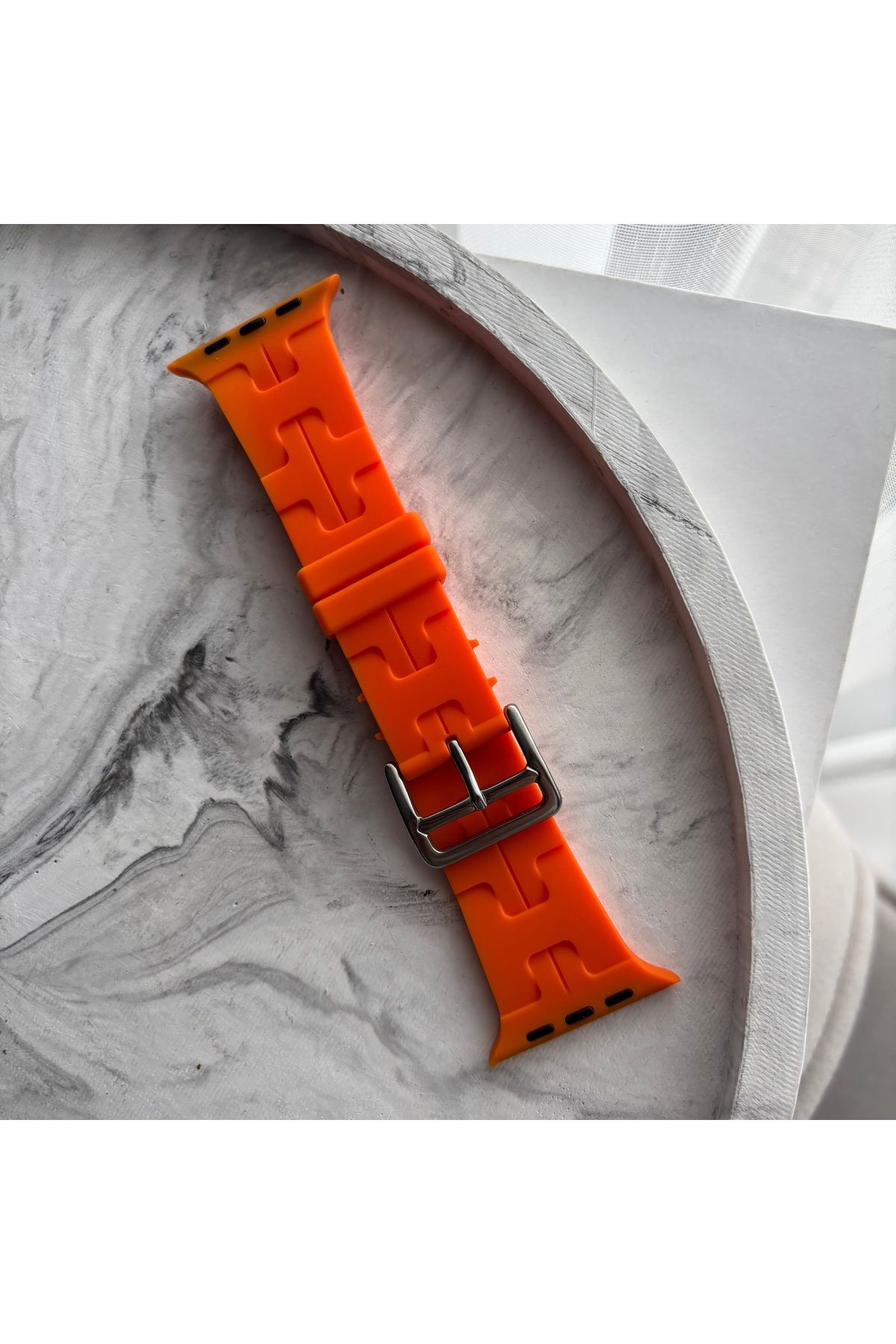 sayecase Apple Watch 6/7/SE/8/9 Serisi Uyumlu 42-44-45-49 MM Rug Silikon Kordon