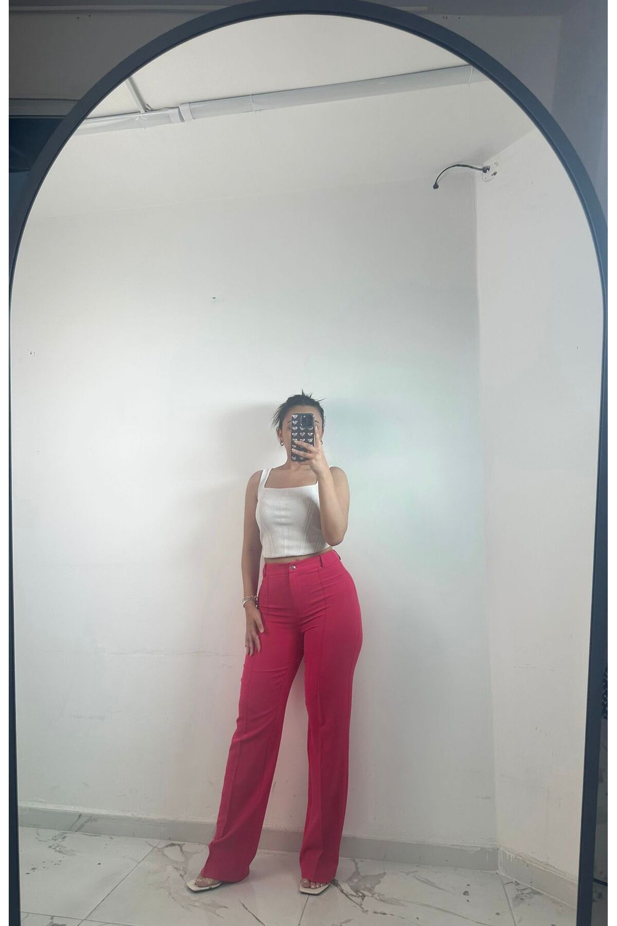 NELY PANT