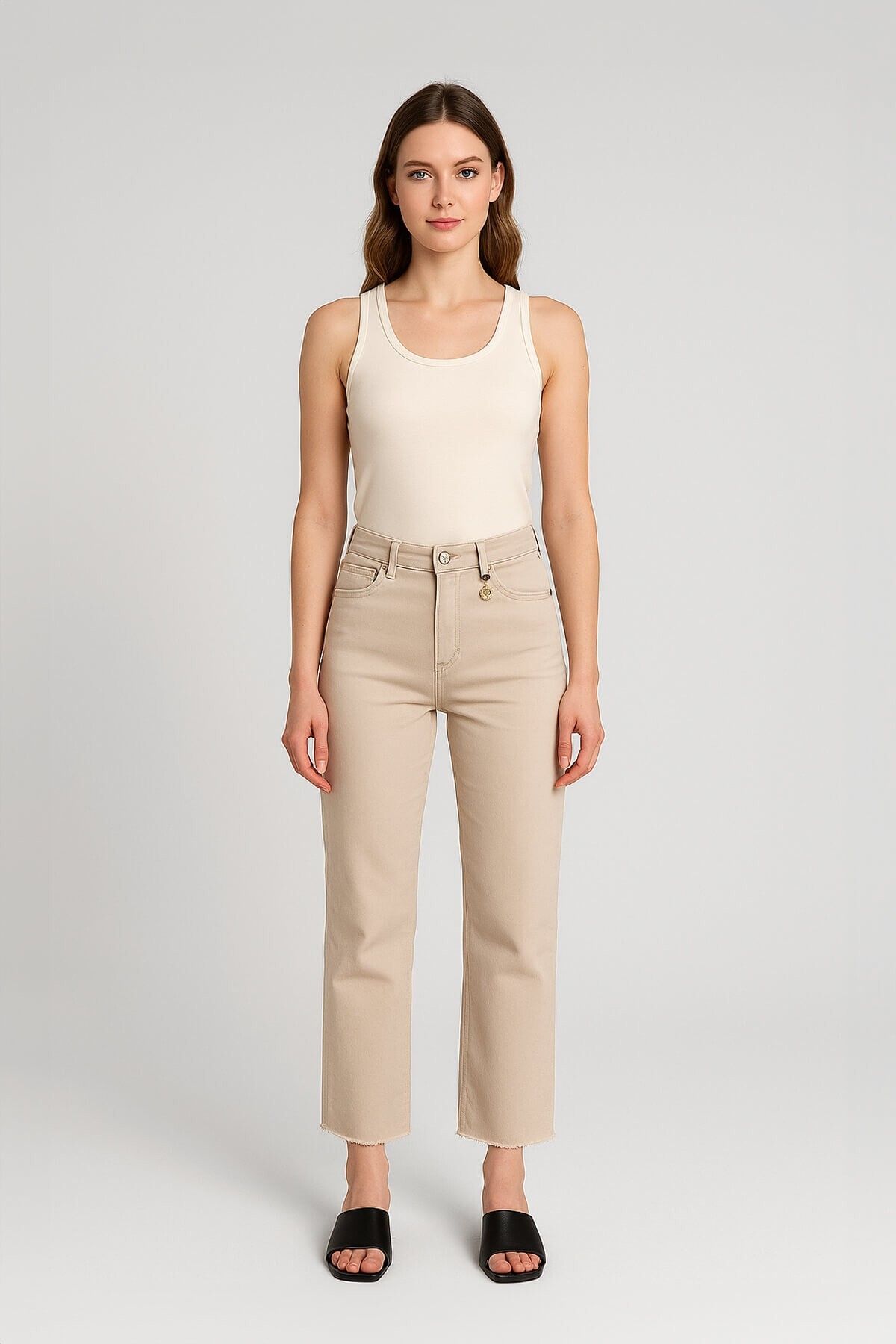 Bluewhite Kadın Straight Fit Normal Paça Likralı Bej Jean Pantolon