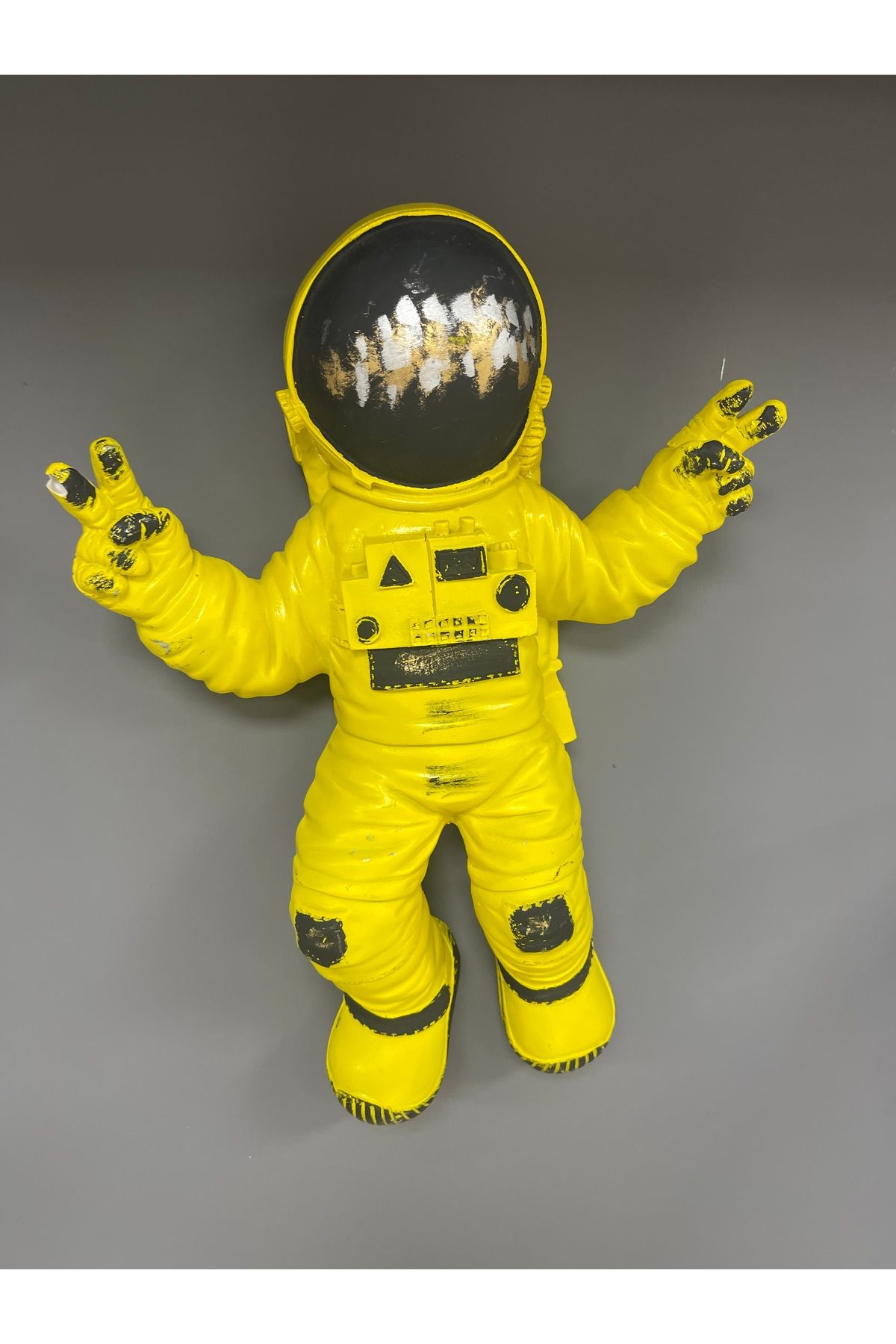 ALTUBE Heykel astronot