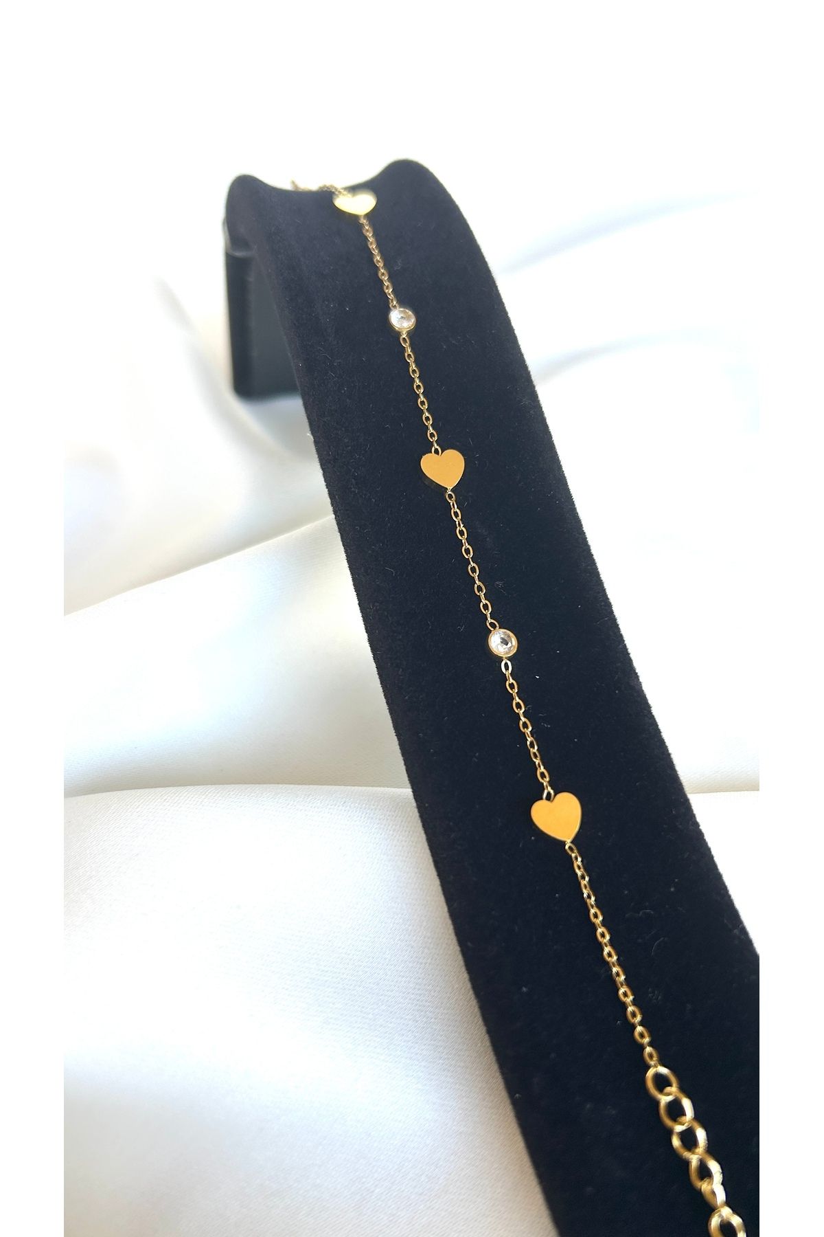 Alvora Accessories Kalp Şekli ve Zirkon Taş Detaylı Zarif Paslanmaz Çelik Bileklik