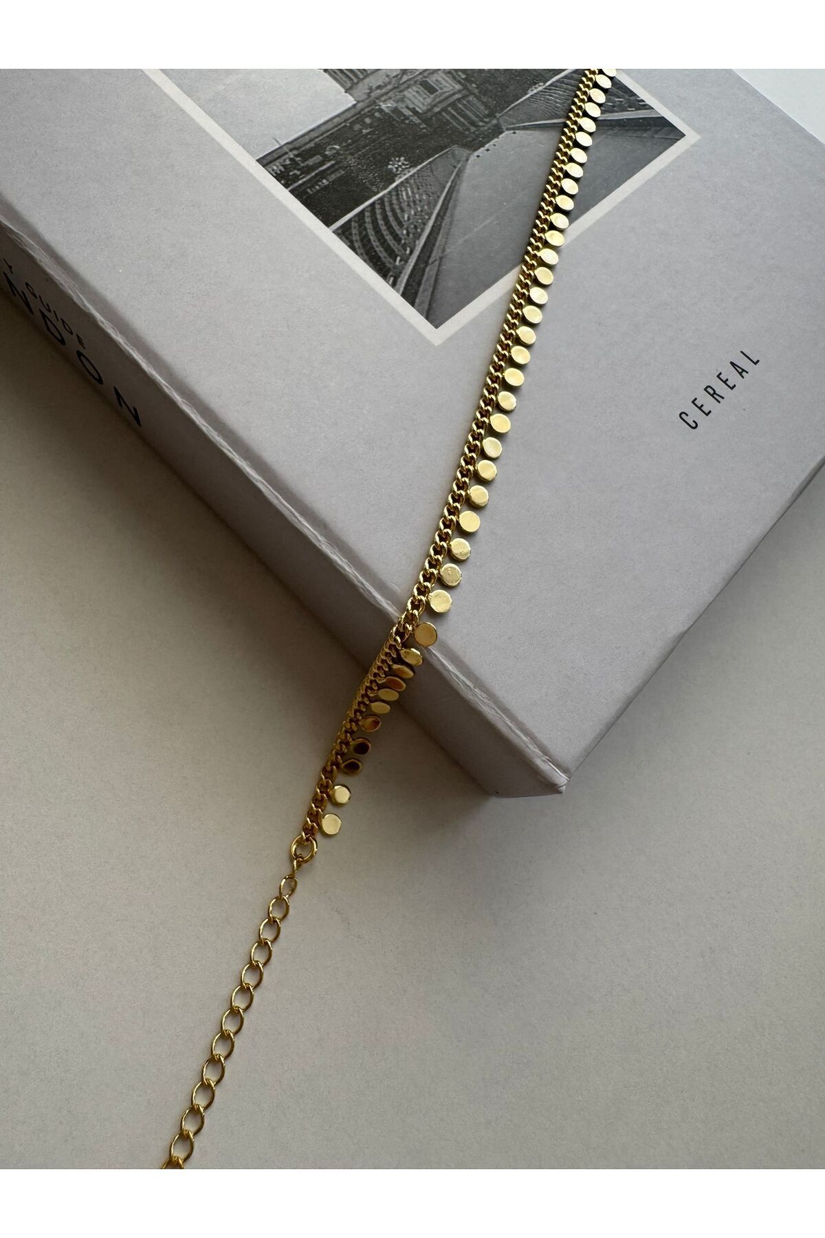 MODA 14 K Rengi Yuvarlak Sallantılı Boncuk Detaylı Halhal 28 cm