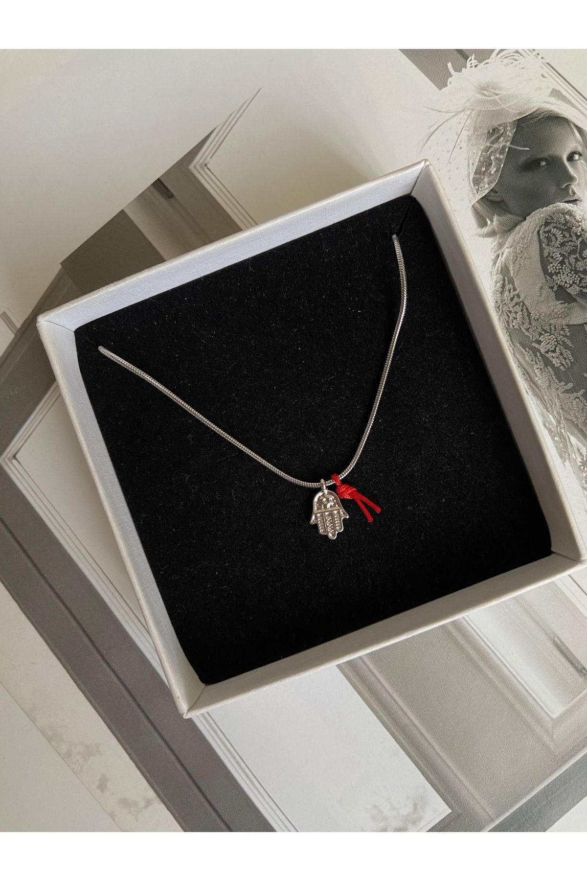 Arsaley Collection Hamsa ve şans ipi 45 cm çelik zincirli gümüş kolye