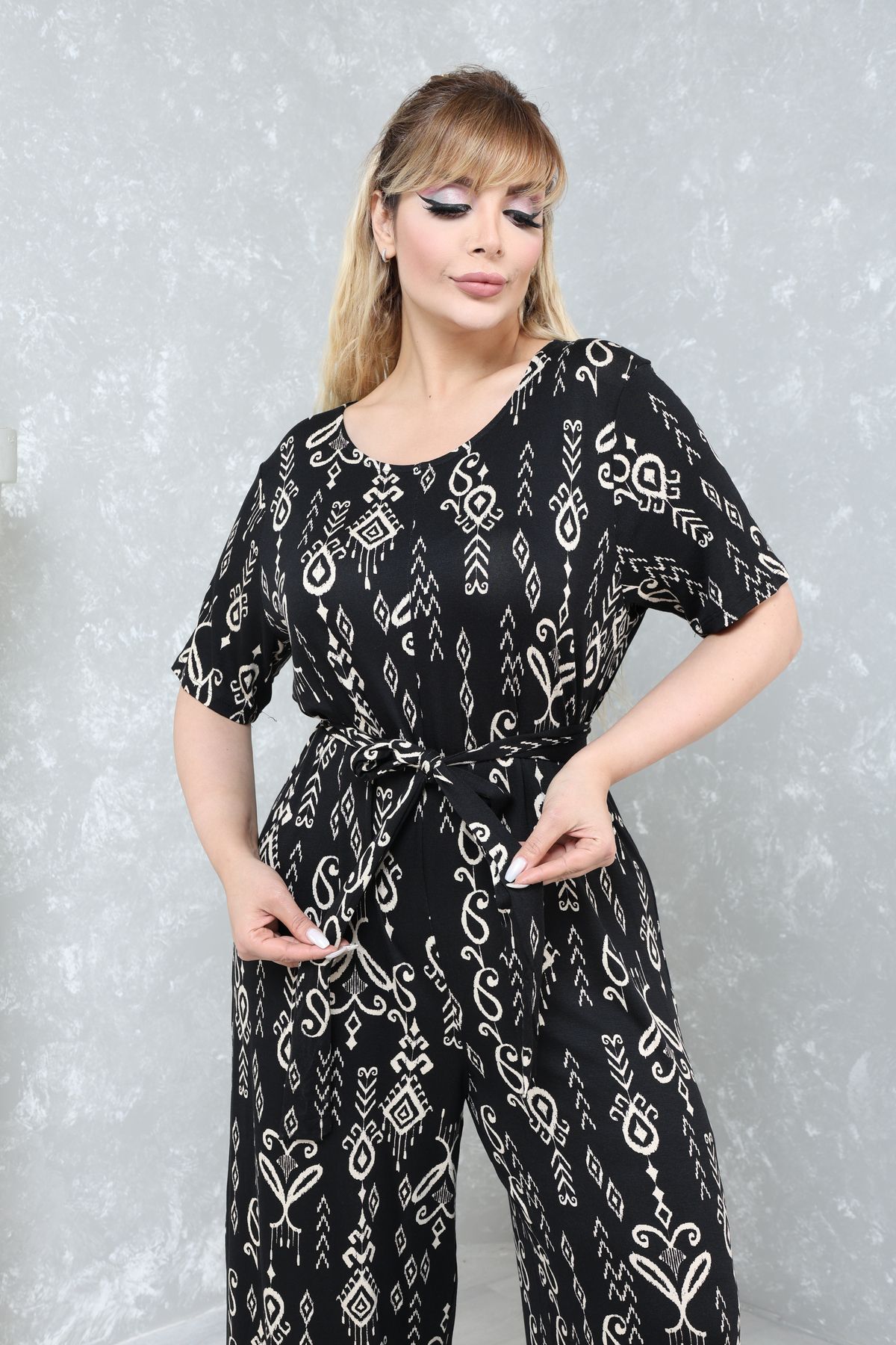 MJORA-Large Size Comfortable Patterned Viscose Knitted Jumpsuit 3