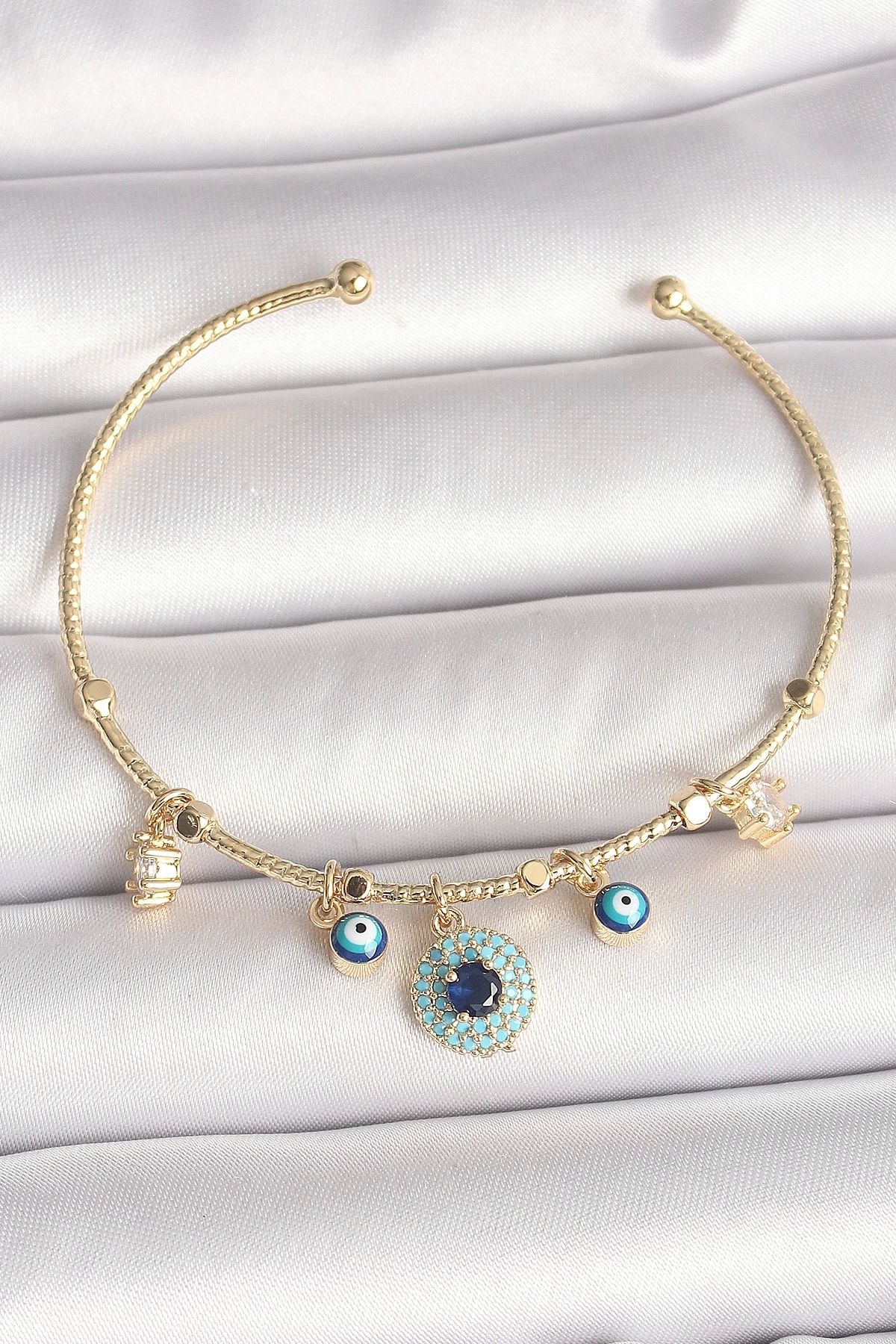 luz&pos Pirinç Gold Renk Zirkon Taşlı Nazar Boncuk Detay Charm Kadın Bileklik
