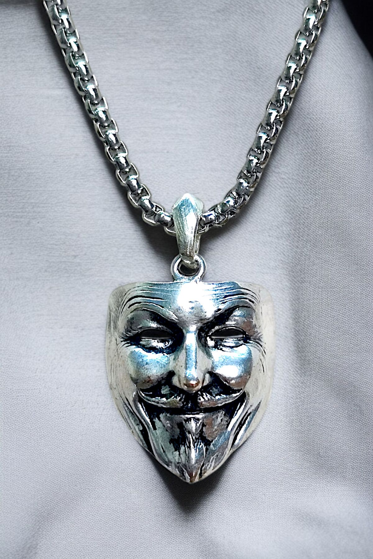AK STORE SİLVER Gümüş Kaplama Krom-Çelik Erkek Kolye Madalyon Vendetta