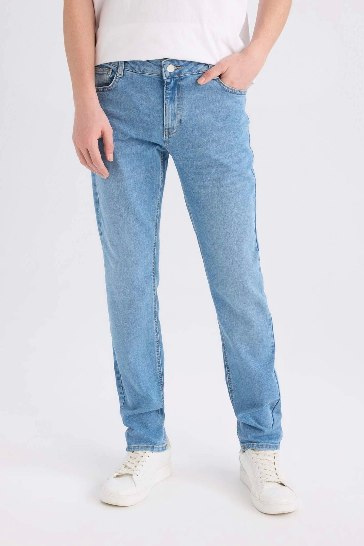 DeFacto D8583 Mavi Pedro Slim Fit Dar Kalıp Normal Bel Dar Paça Jean Pantolon