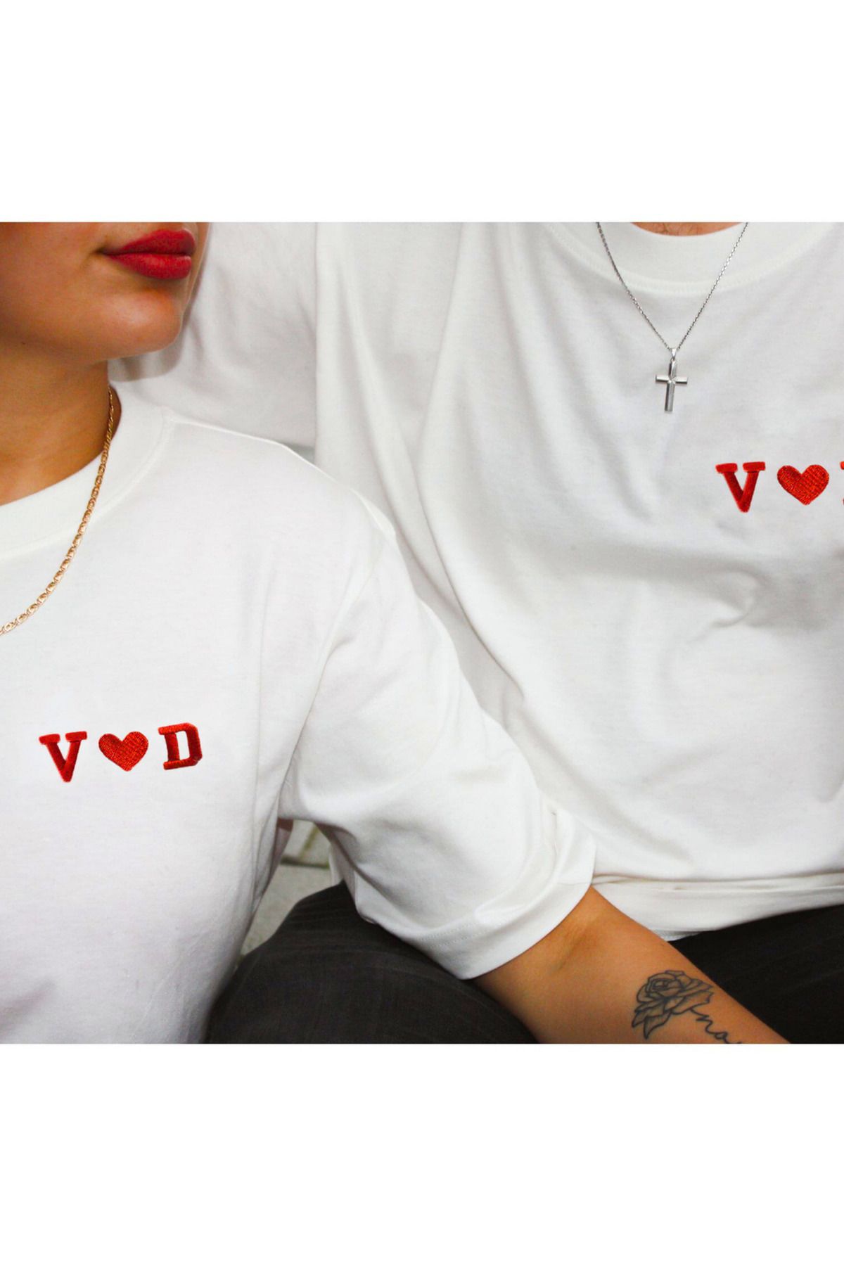 Etoile Studio baş harfler ve kalp baskılı partner tişörtleri unisex oversize kişiye özel tasarım harf yazınız