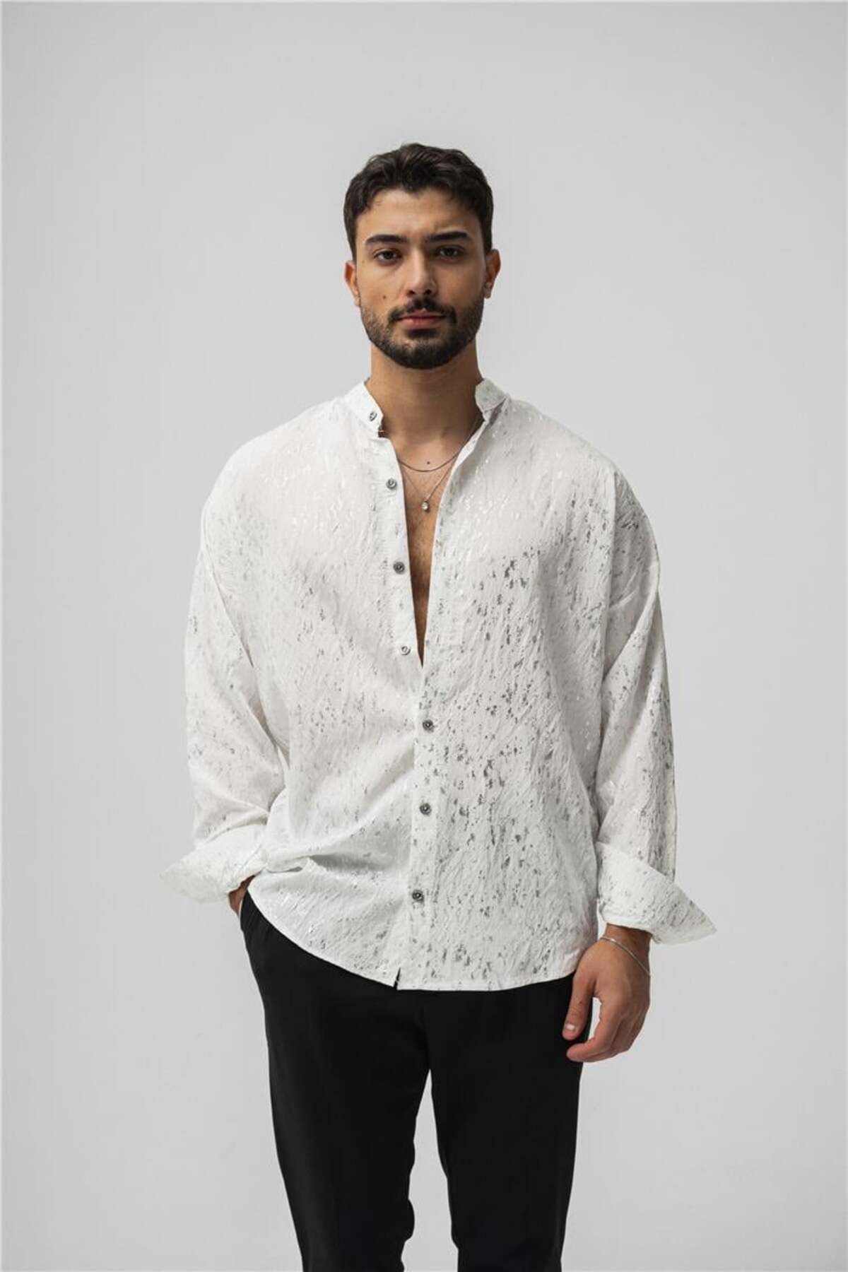 OUTFİT MAN Erkek Hakim Yaka Gümüş Oversize Gömlek Beyaz