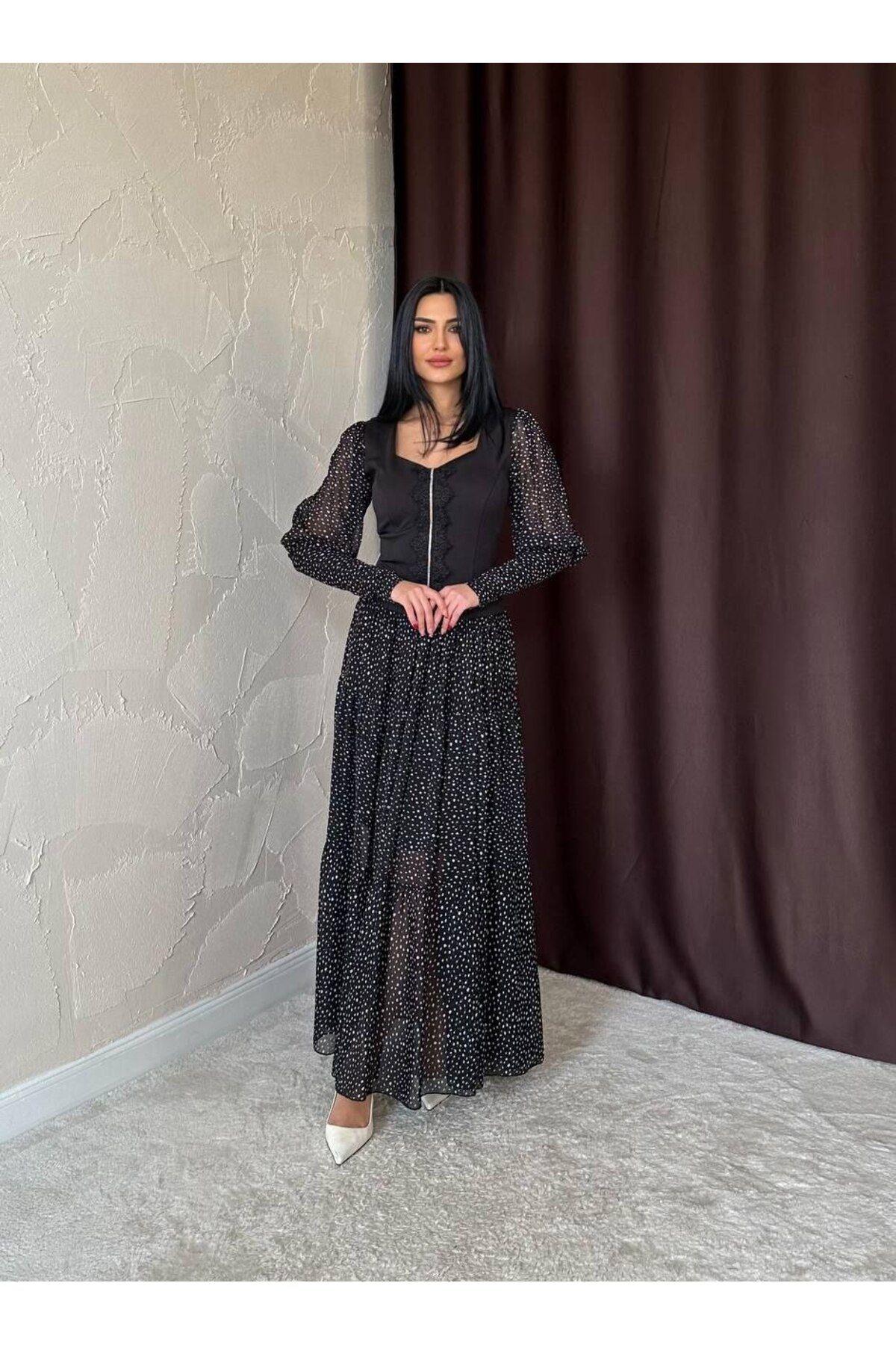 Castivo Fashion Dantel Detaylı Yırtmaçlı Şifon Elbise