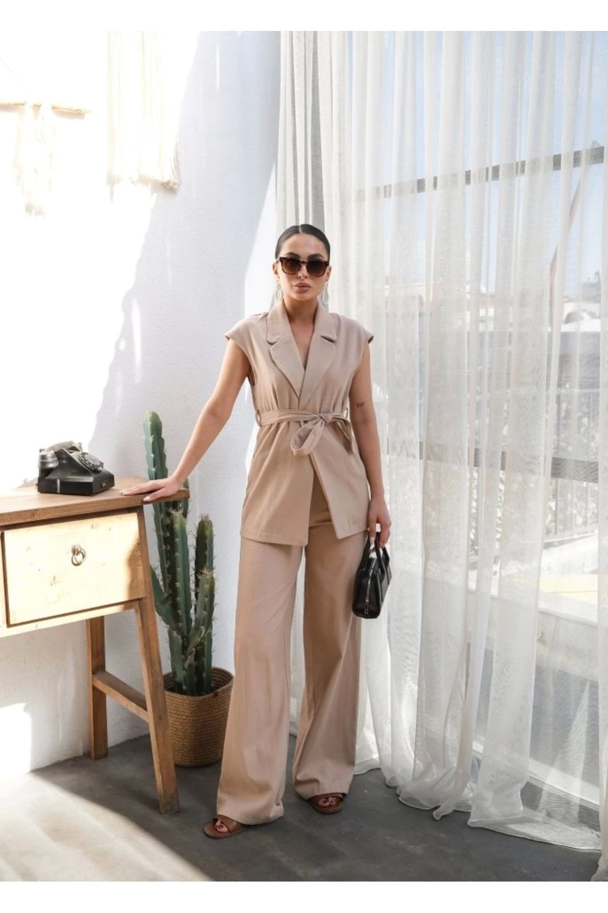 Butik Keten Kuşakli Yelek Ve Pantolon İkili Takim