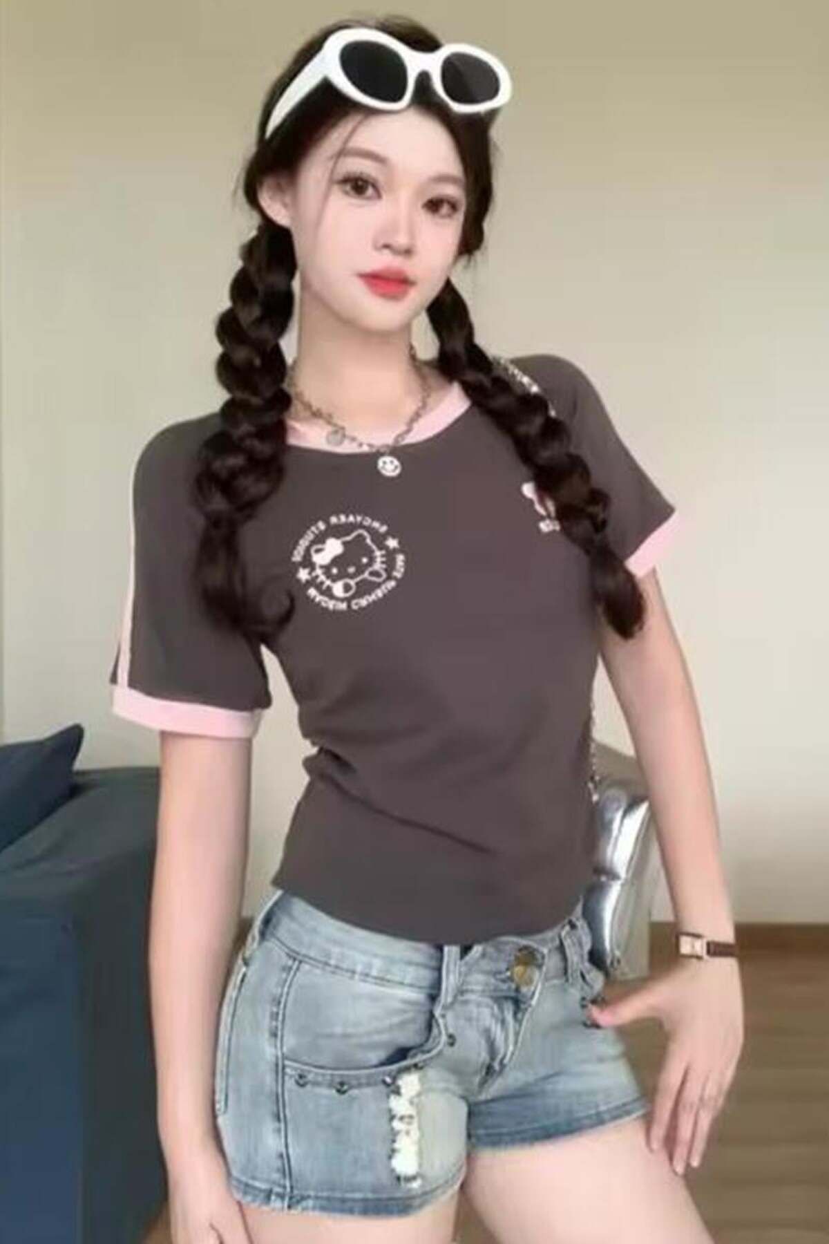 Köstebek Hello Kitty Sports Pembe Şerit Kısa Kollu Crop Tişört