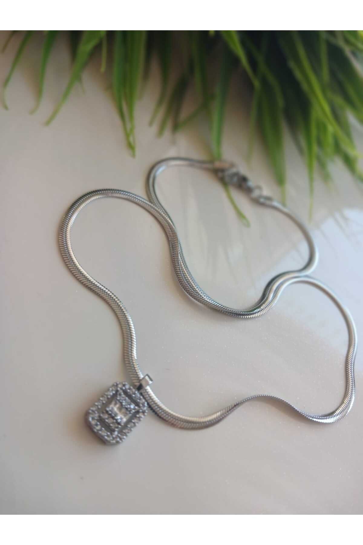 Jewerly Gümüş Renk Çelik Baget Kolye