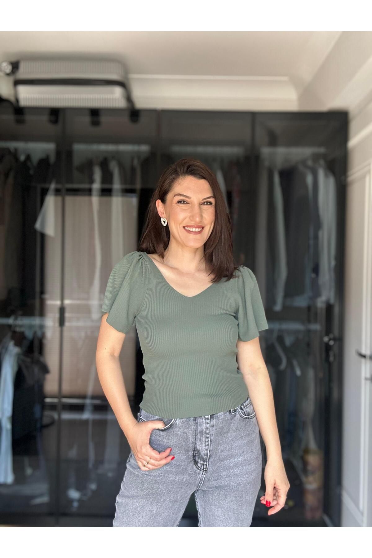 Unique Boutique Haki Only Kolları Volanlı Likralı Bluz