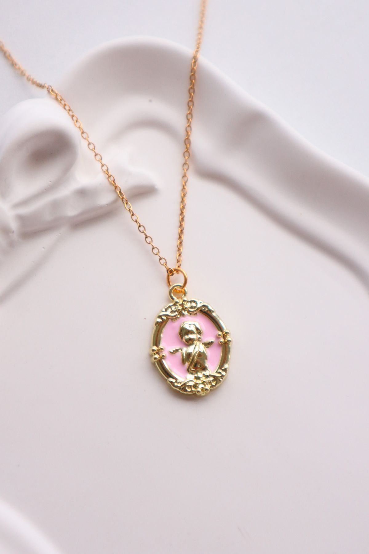 EFBUTİK Gold Renk Zincirli Pembe Küçük Prens İthal Kolye