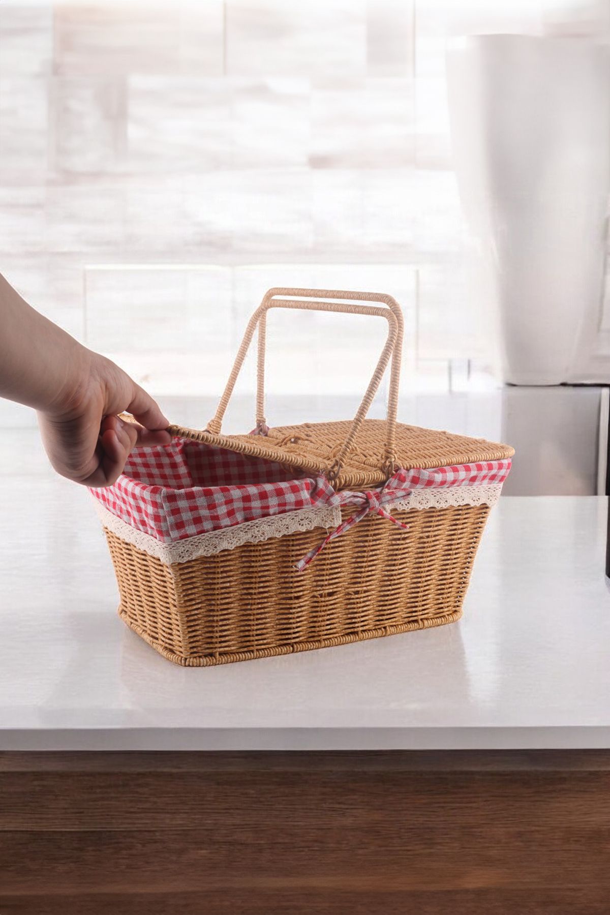 Vadi-Picnic Basket with Lid – Rattan Look, Handles, Checked, Rectangular Wicker Design 4