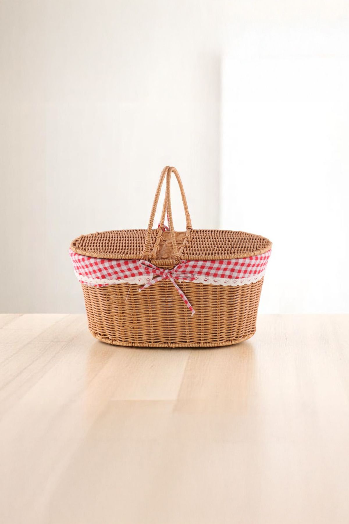 Vadi Oval Rattan Piknik Sepeti – Kapaklı, Kulplu, Ekoseli Kumaşlı, Şık Ve Dekoratif Tasarım