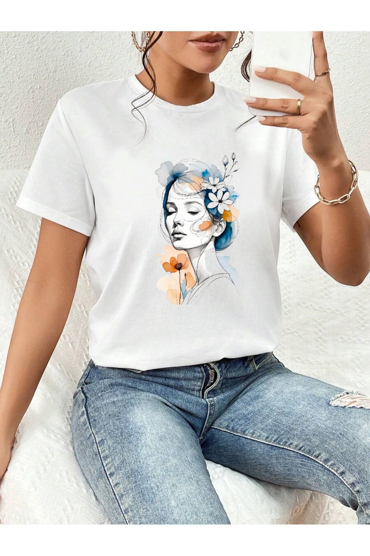 ELNOYA Pamuklu Beyaz Oversize Tişört Çiçekli Hakimiyet Baskılı Rahat Günlük T-shirt