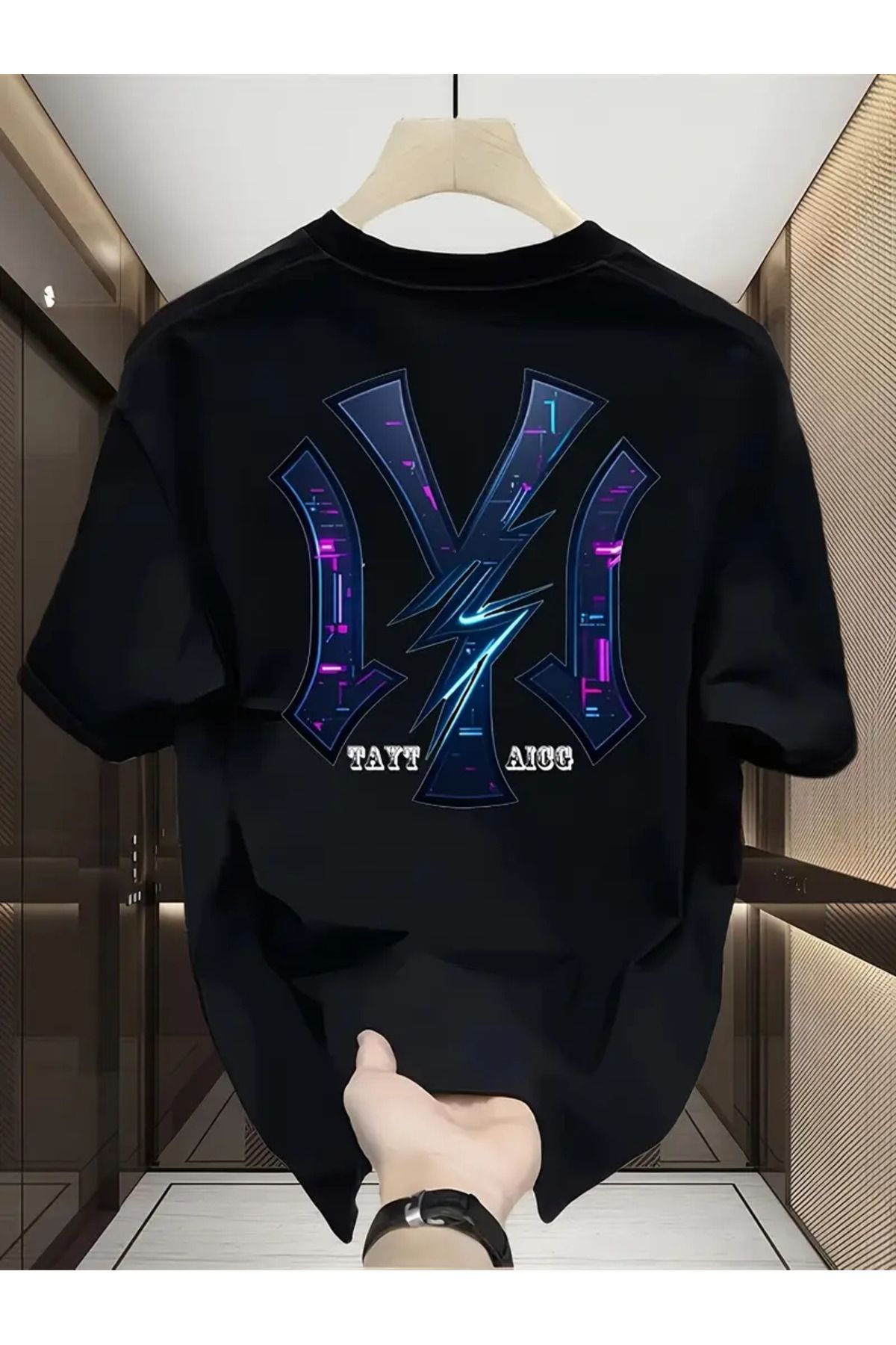 bellanova Oversize Cyberpunk Desenli Erkek Tişört – Elektrik Efekti
