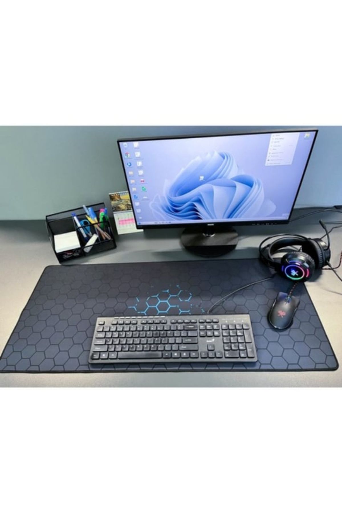varioshop-VarioShop® Gaming Mousepad, Waterproof, Anti-Slip Coating, Large Work Surface, Comfortable 2