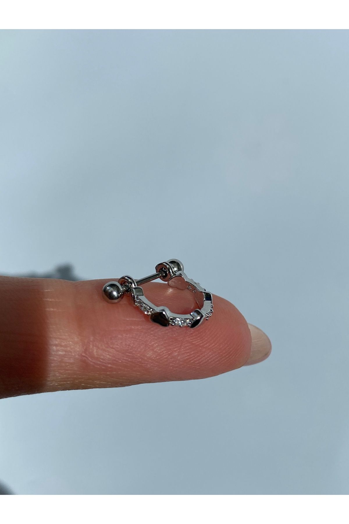 kurukafagift Çelik Taşlı Halka Kalp Figürlü Helix Toplu Piercing