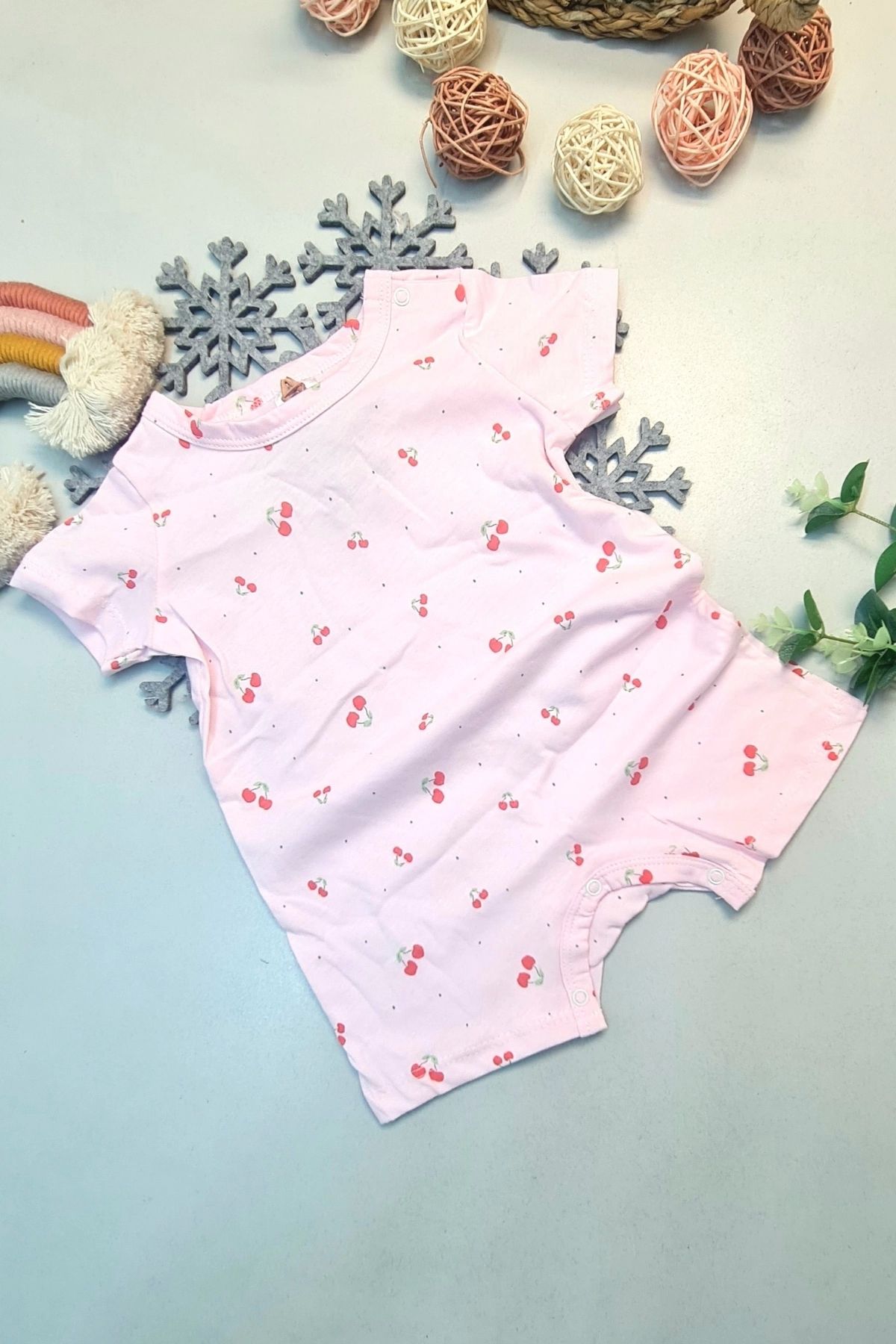 PRATİKOBA Kısa Paça Yazlık Gündelik Bebek Çıtçıtlı Zıbın %100 Pamuk Toz Pembe Kirazlı