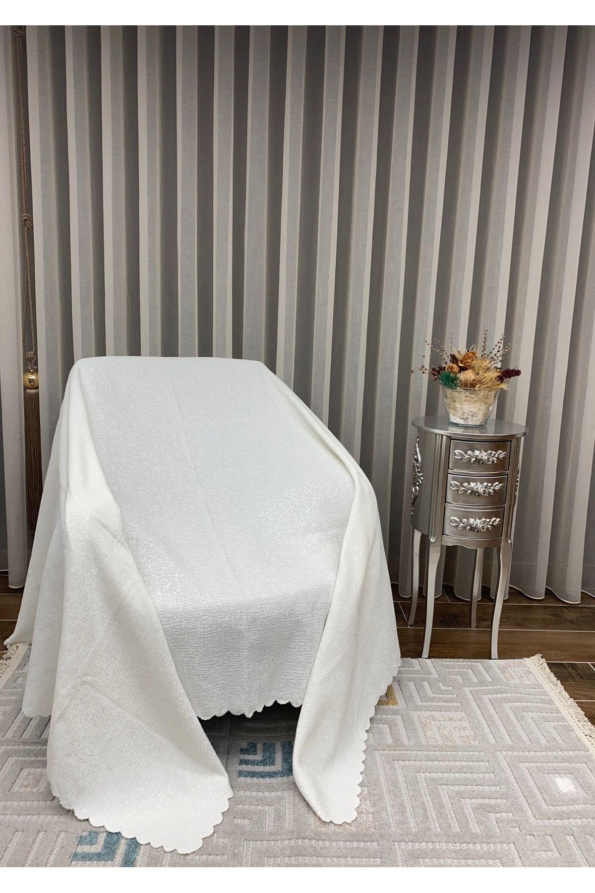 Sivalde Şönil Beyaz Modern Koltuk Örtüsü, Kaymaz Salon Çekyat/Kanepe Örtüsü