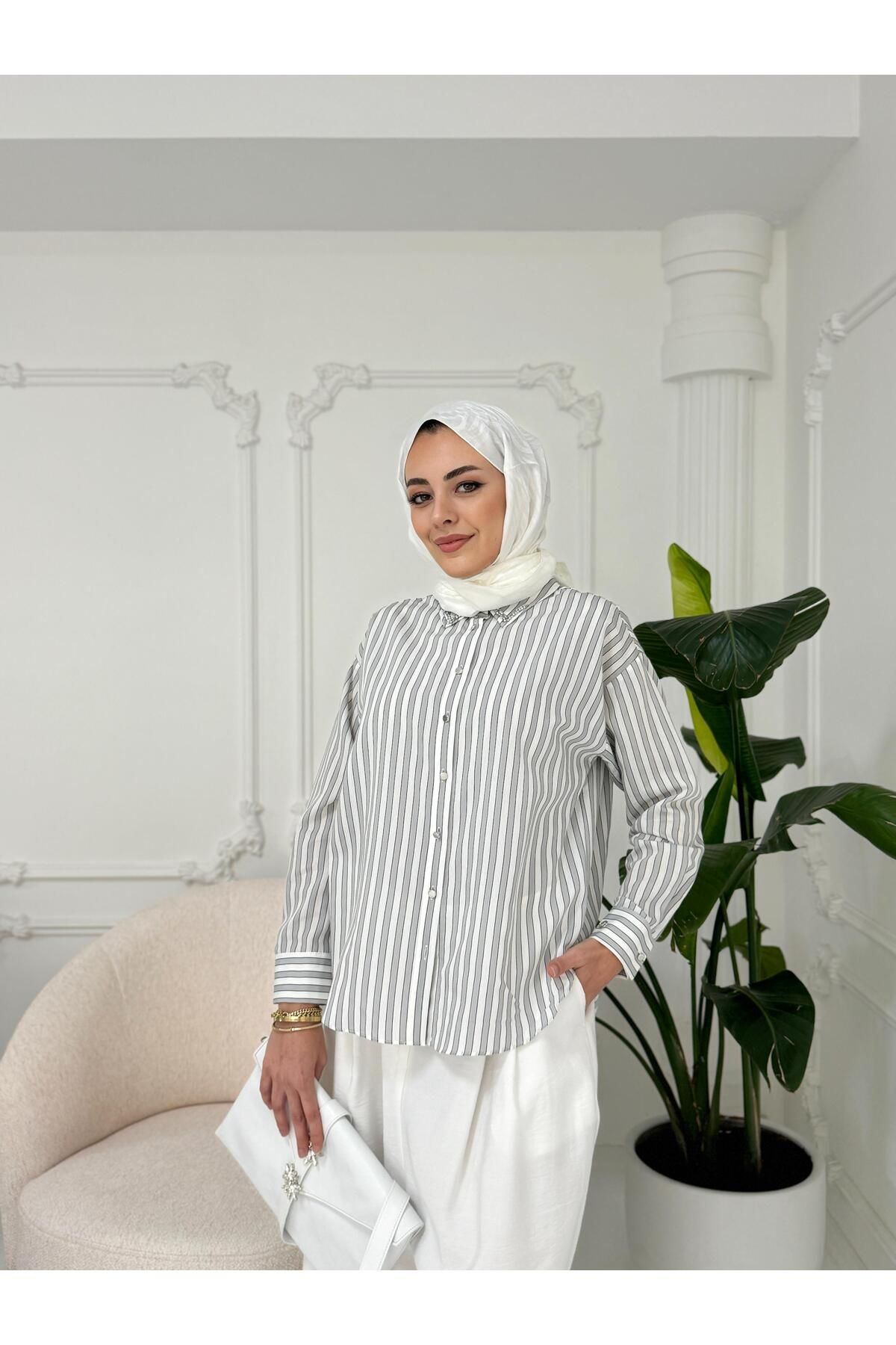 Premium YAKASI BONCUKLU ÇİZGİLİ GÖMLEK