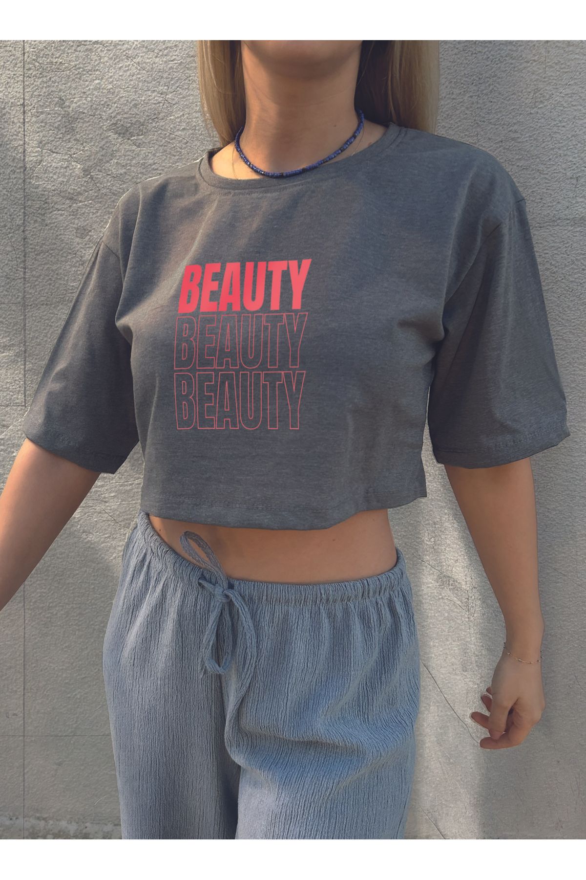 ClubSpaceAstro Kadın Oversize Crop Tişört – Beauty Yazılı | %100 Pamuk – Terletmeyen Kumaş