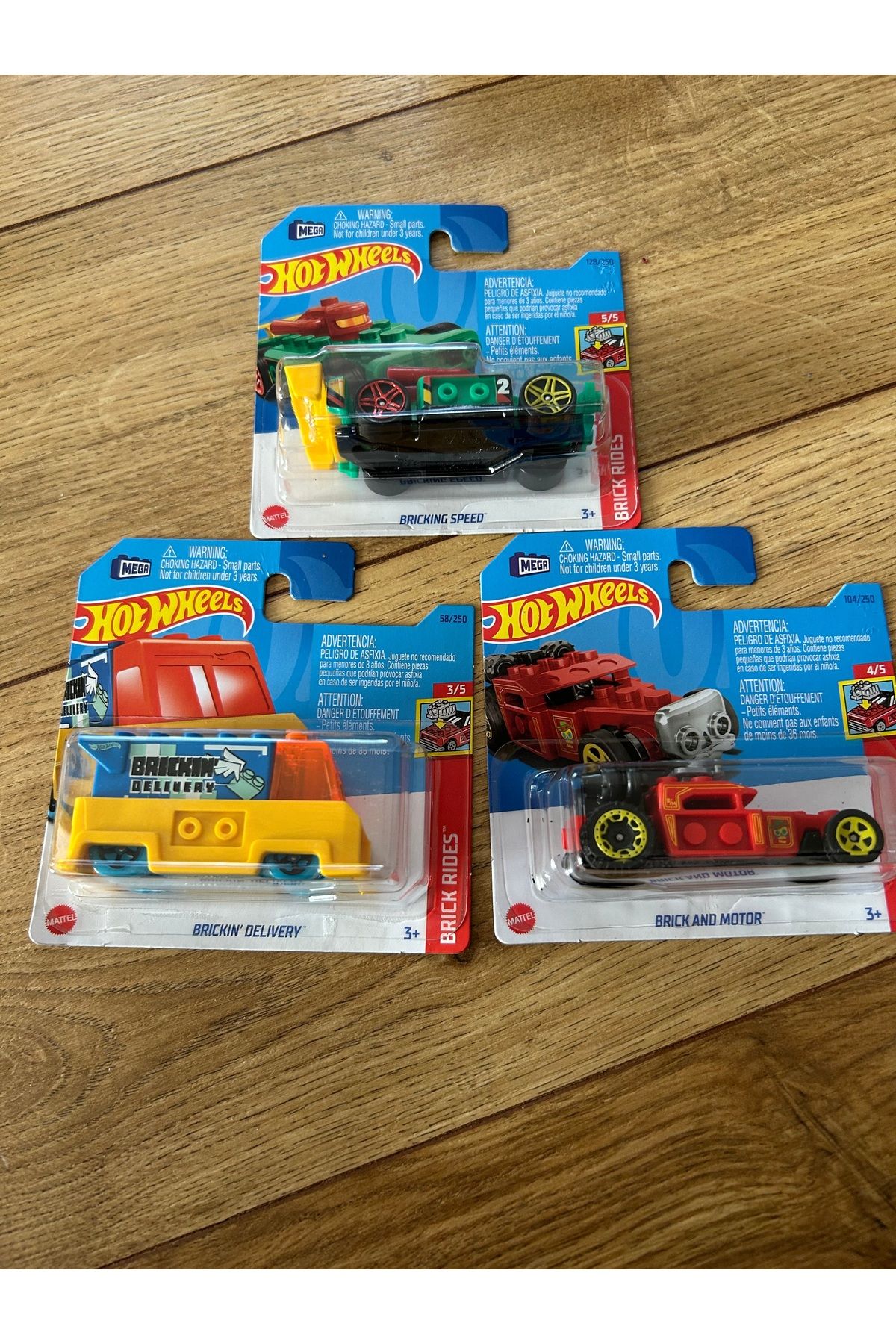 Hotwhells Hotwheels 3 adet brıck serisi