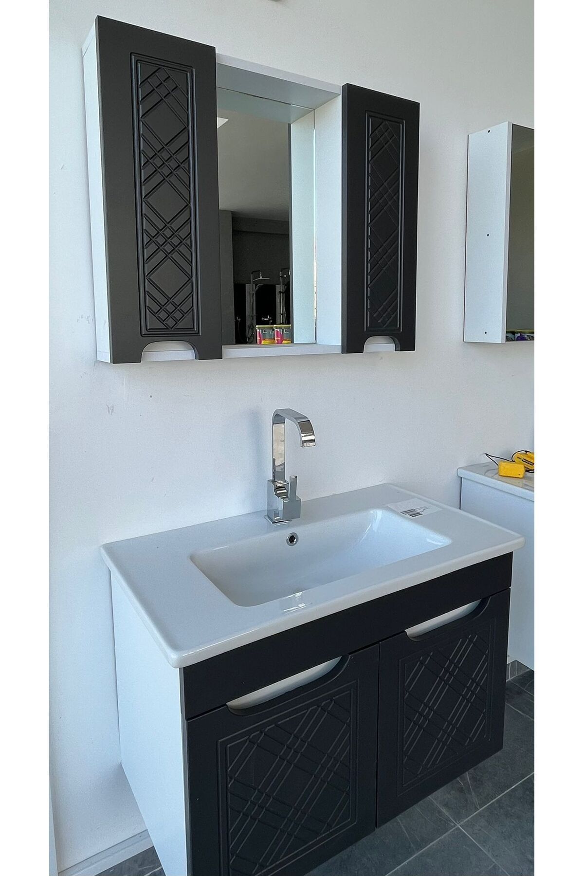 LATES Lavabo su bataryası