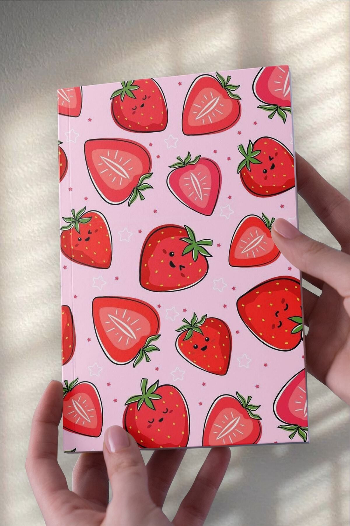 Ludios Çilekler A5 Çizgisiz Defter (50 Sayfa)