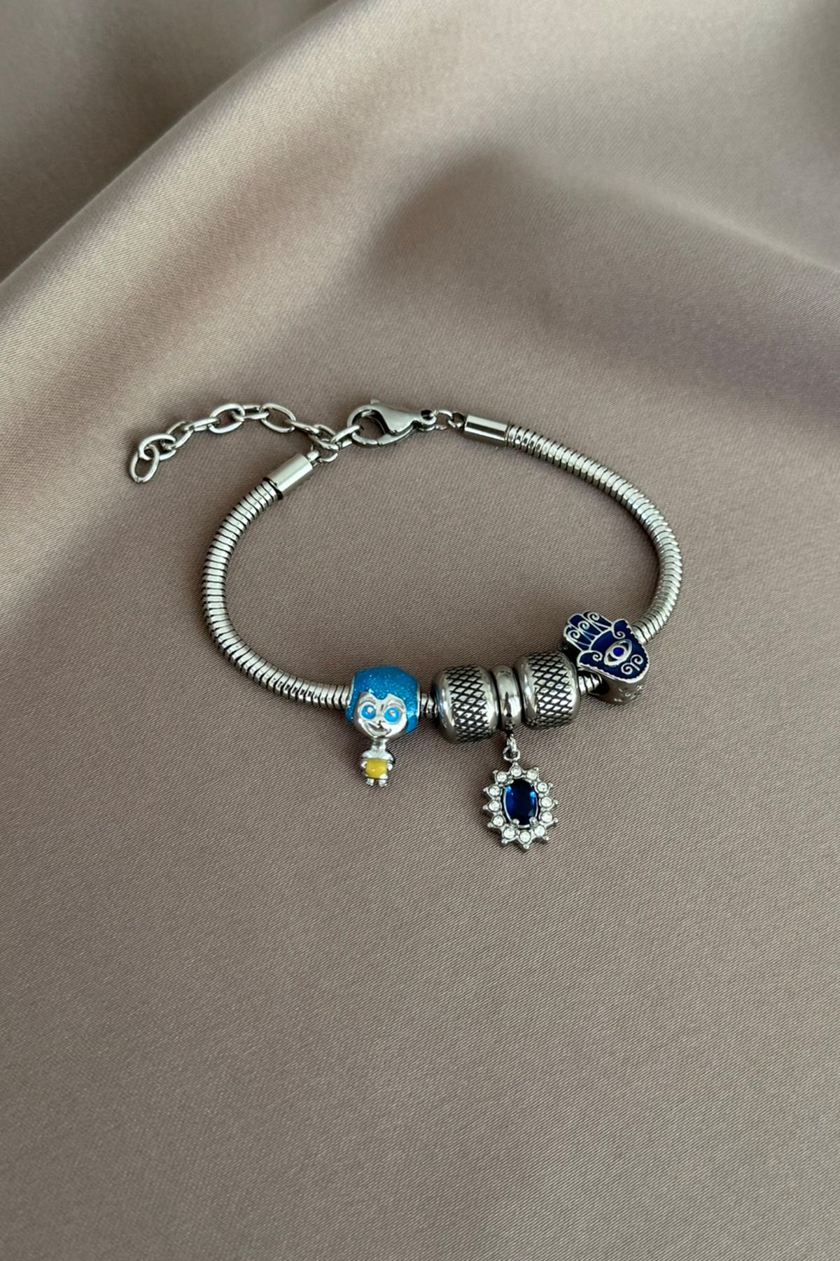 laria jewelry Fatma Ana Eli Charm'lı Bileklik