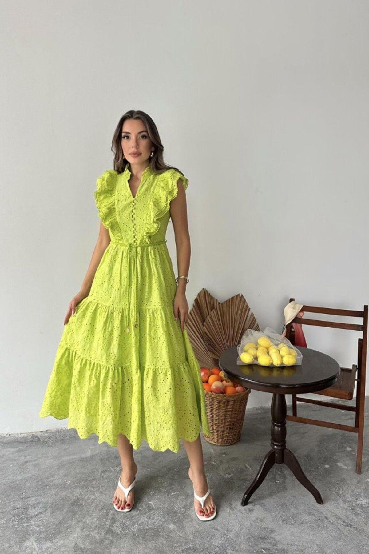 MODA Yağ Yeşili Fırfırlı Düğmeli Elbise