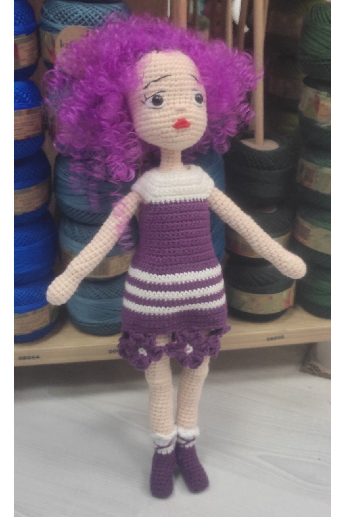 Kevser nur tuhafiye Amigurumi kıvırcık saçlı kız bebek
