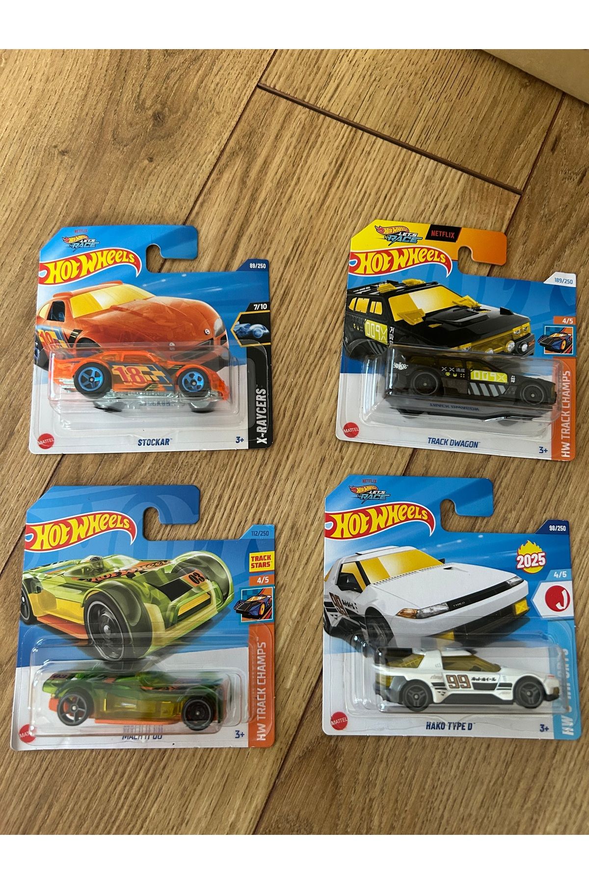 Hotwhells Hotwheels 4 adet araba