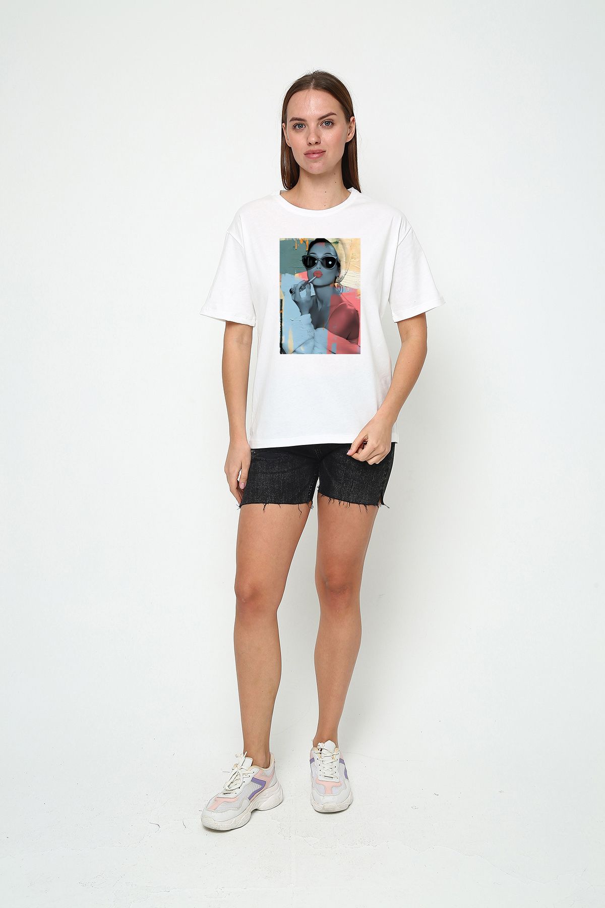 vikitekno oversize dudak baskılı kadın t-shirt