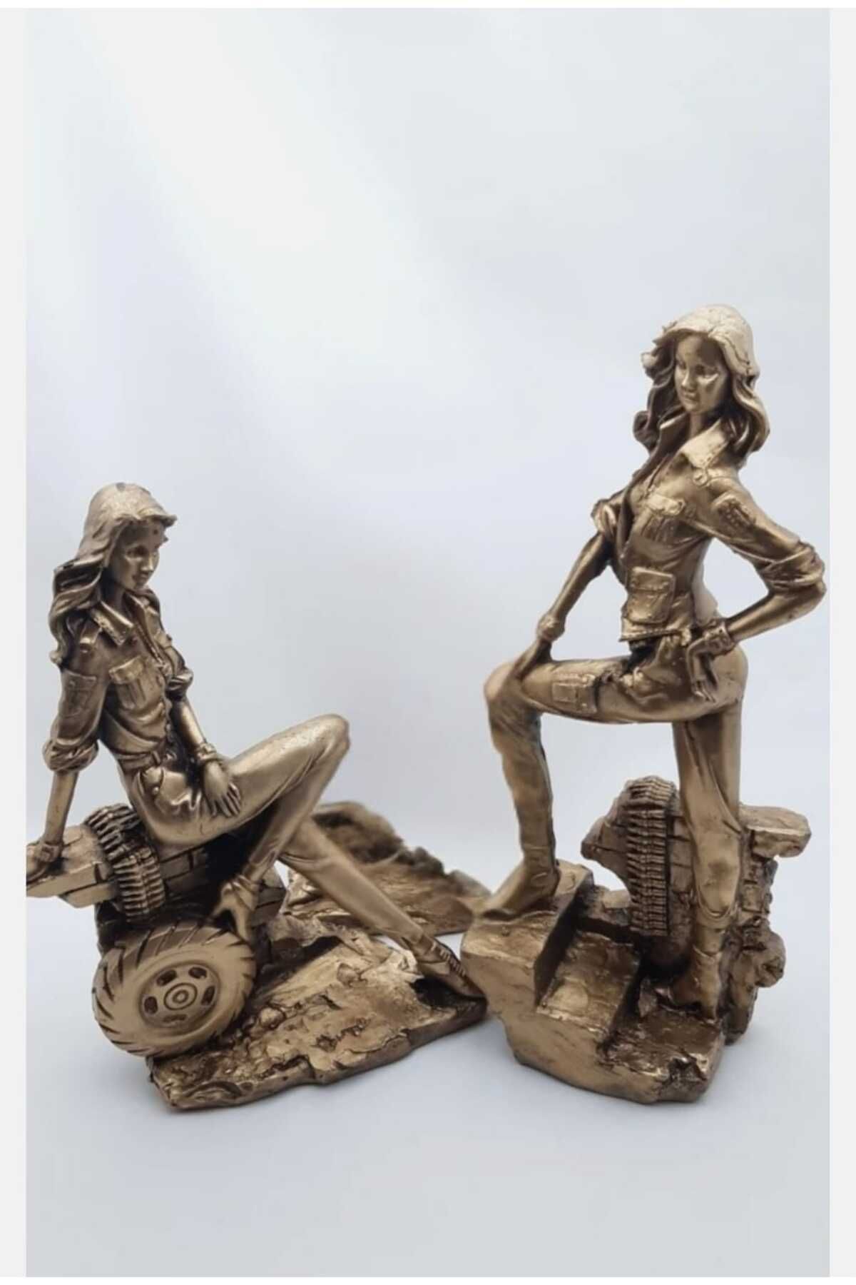 Yaratıcı sanatlar atölyesi Dekoratif Büyük Boy Asi Kızlar Biblo Polyester Döküm Heykel 35 CM