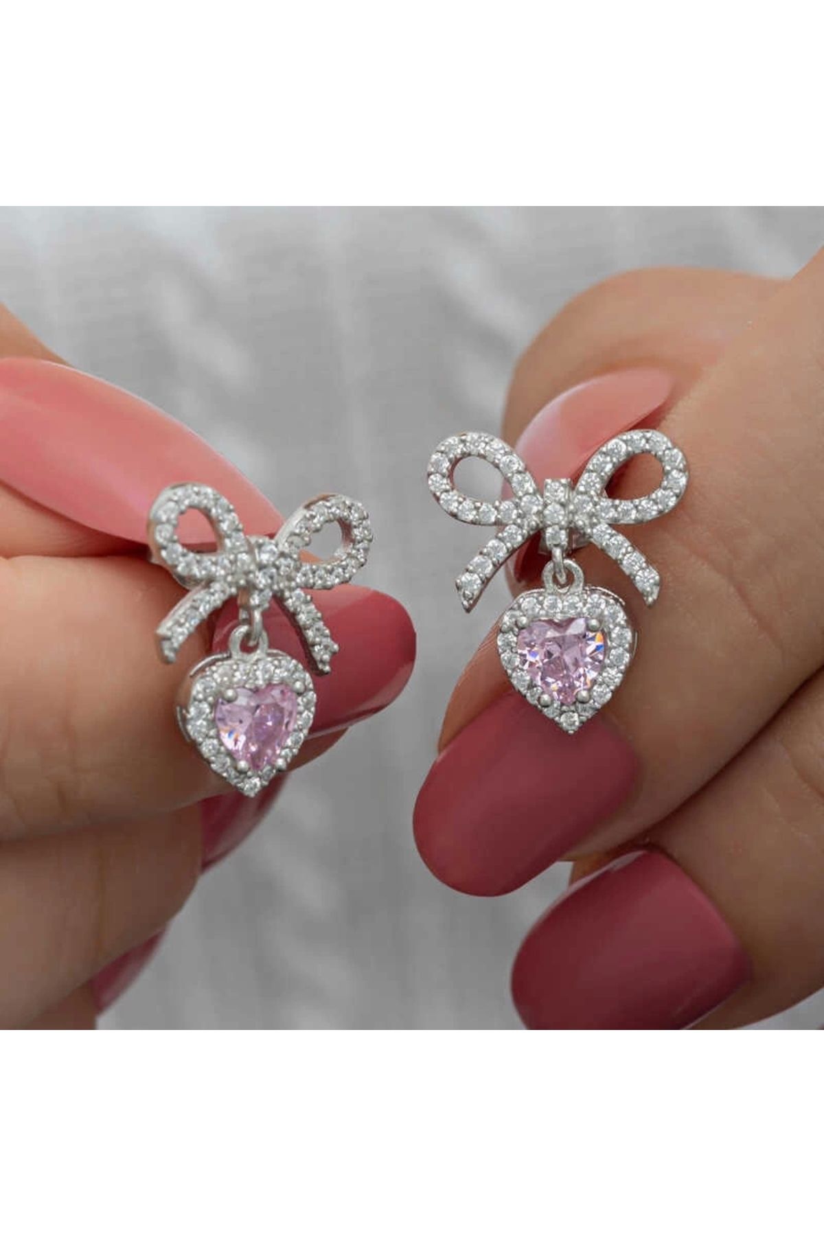 luz&pos Gümüş Fiyonk Pembe Taşlı Kalpli Çivili Kadın Küpe