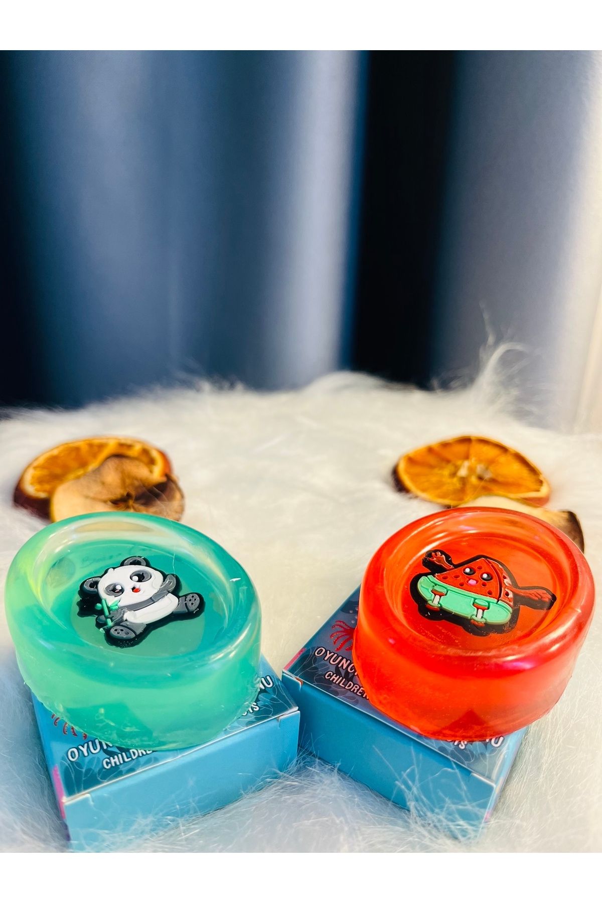 Home Karmıc Voıces Oyuncaklı 2’li Çilek özlü ve Alovera özlü Handmade soap set