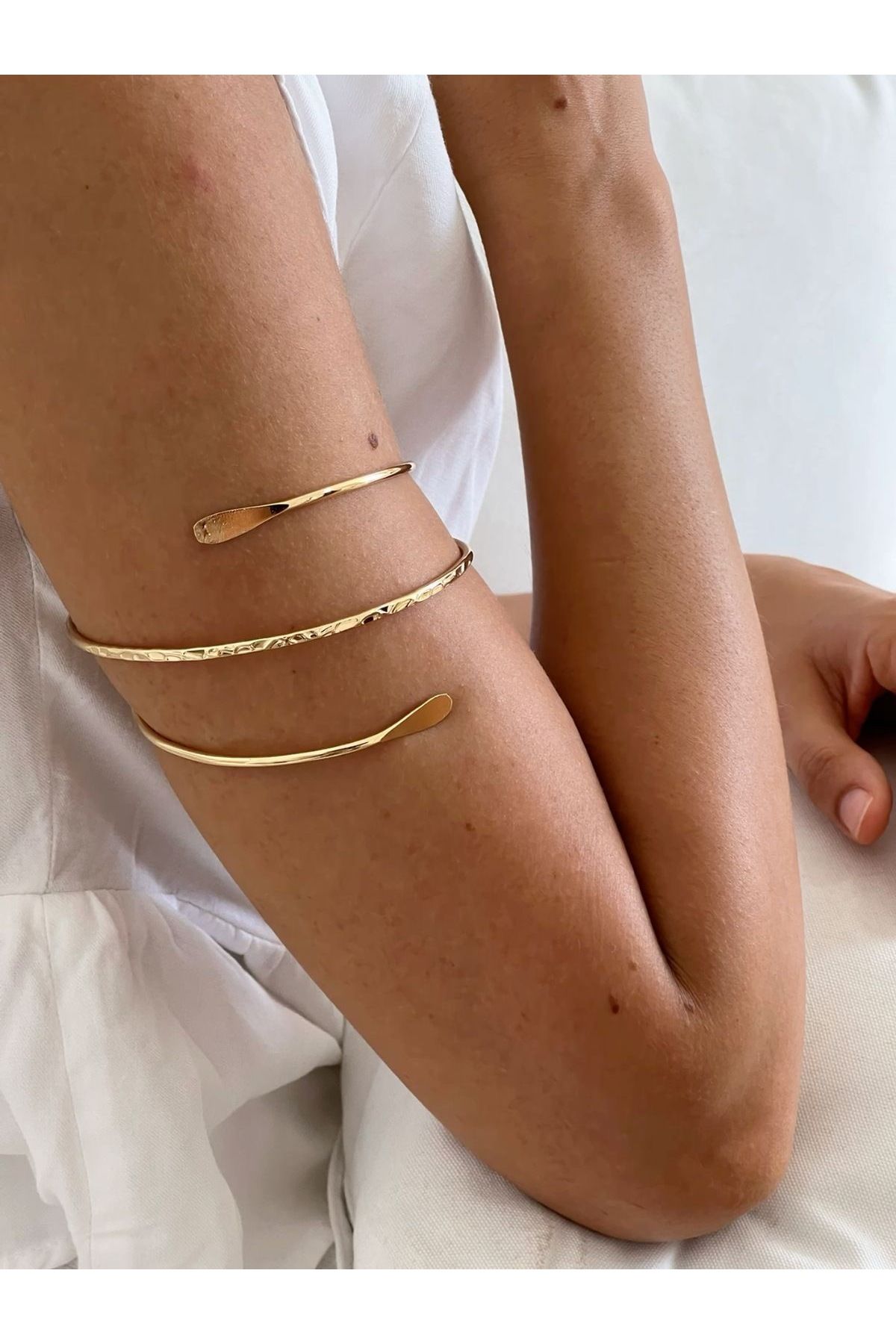 DIERA Kararmaz Hafif Gold Şık Armcuff Pazu Bilekliği